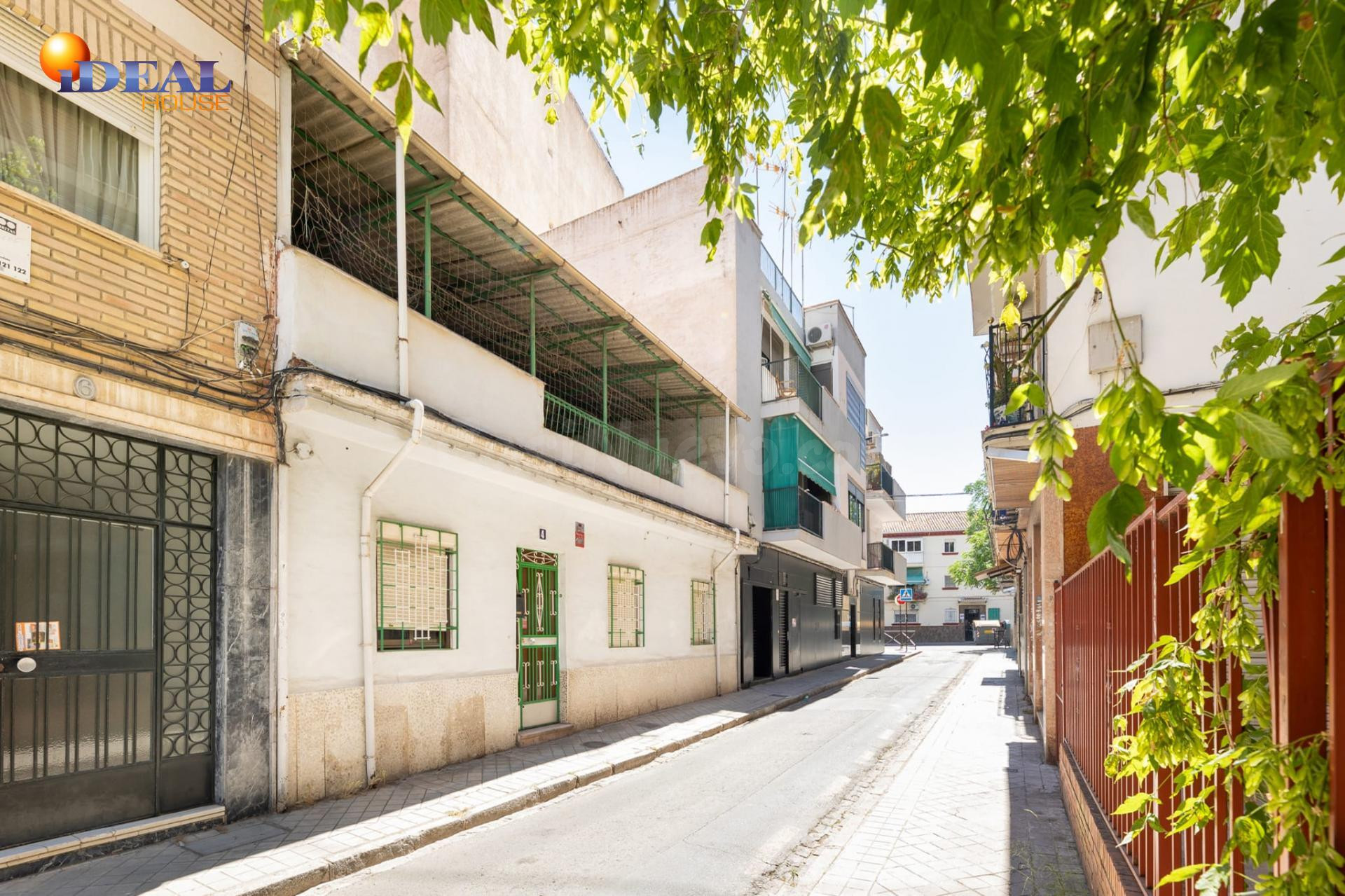 Oportunidad para construir una pequeña promoción de viviendas o vivienda unifamiliar