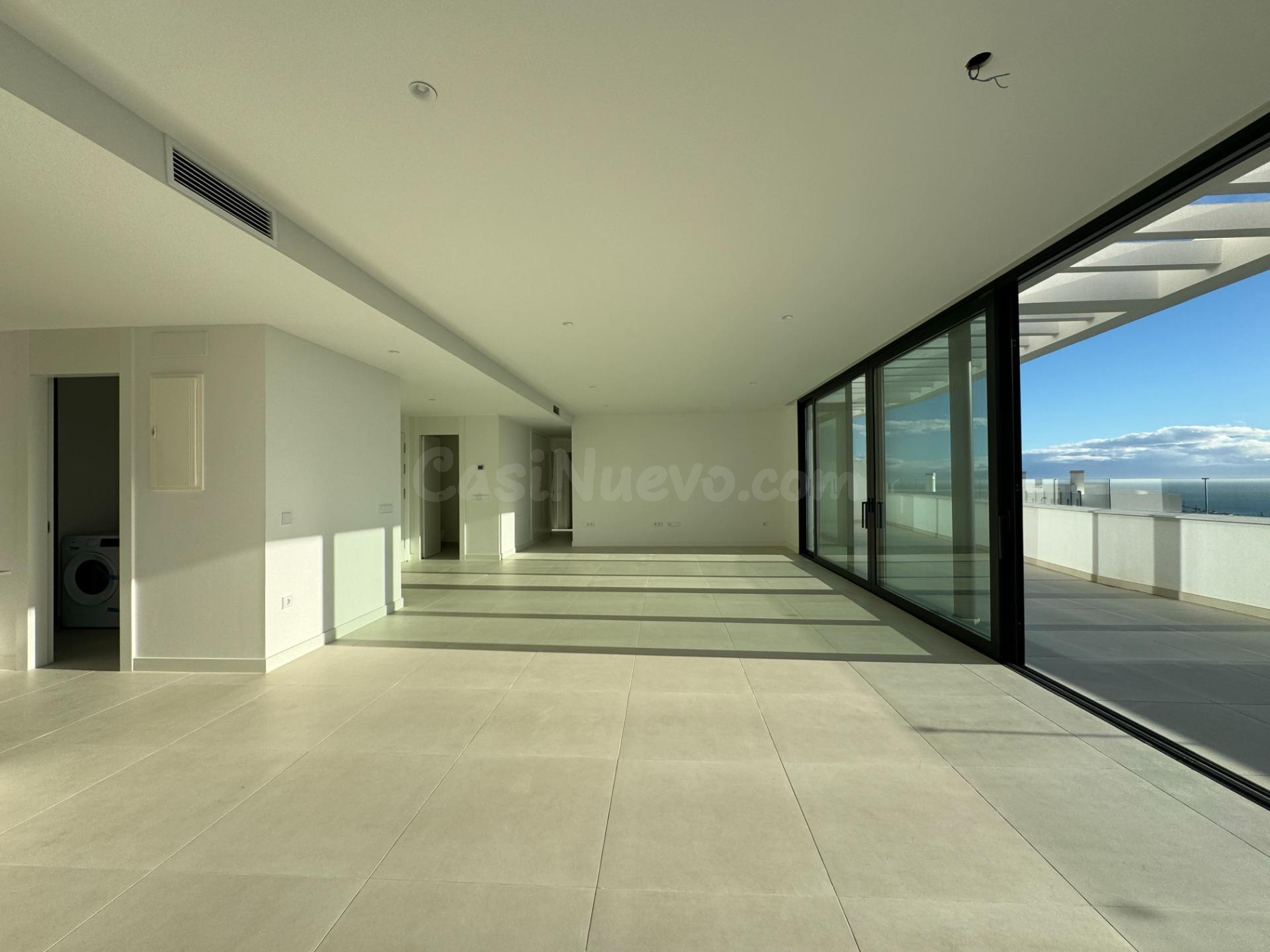 Ático de lujo de 3 dormitorios y 2 baños con vistas al mar.  - foto 3