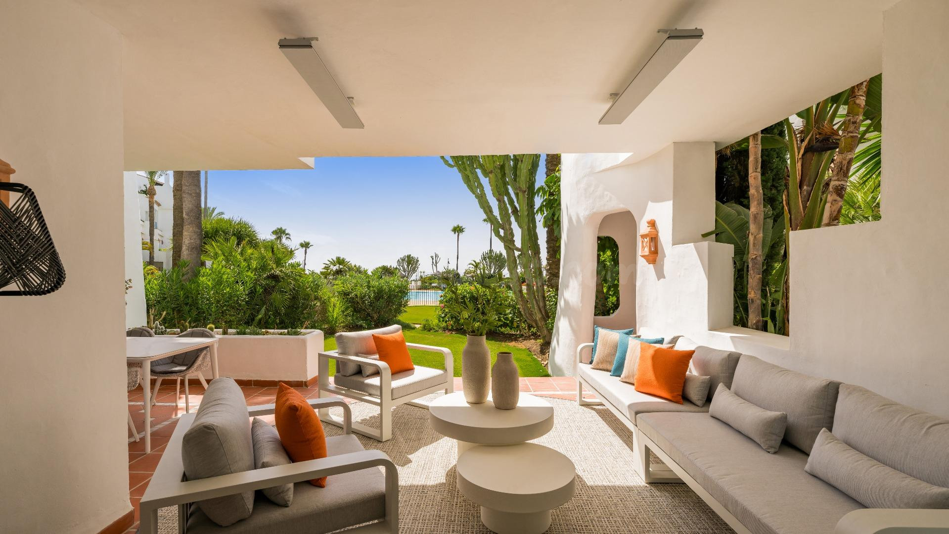 Apartamento de lujo planta baja de 3 dormitorios y 2 baños j - foto 2