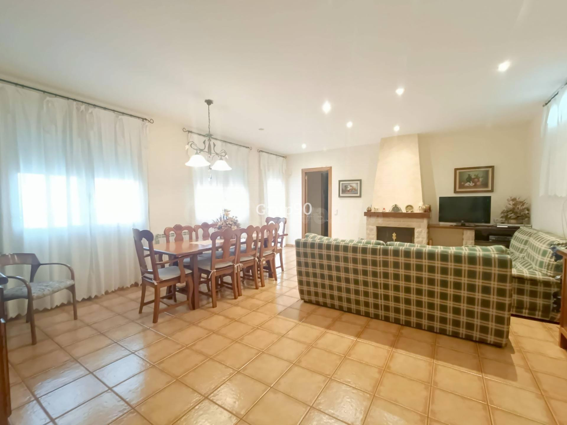 ¡Acogedor Apartamento en La Bordeta!