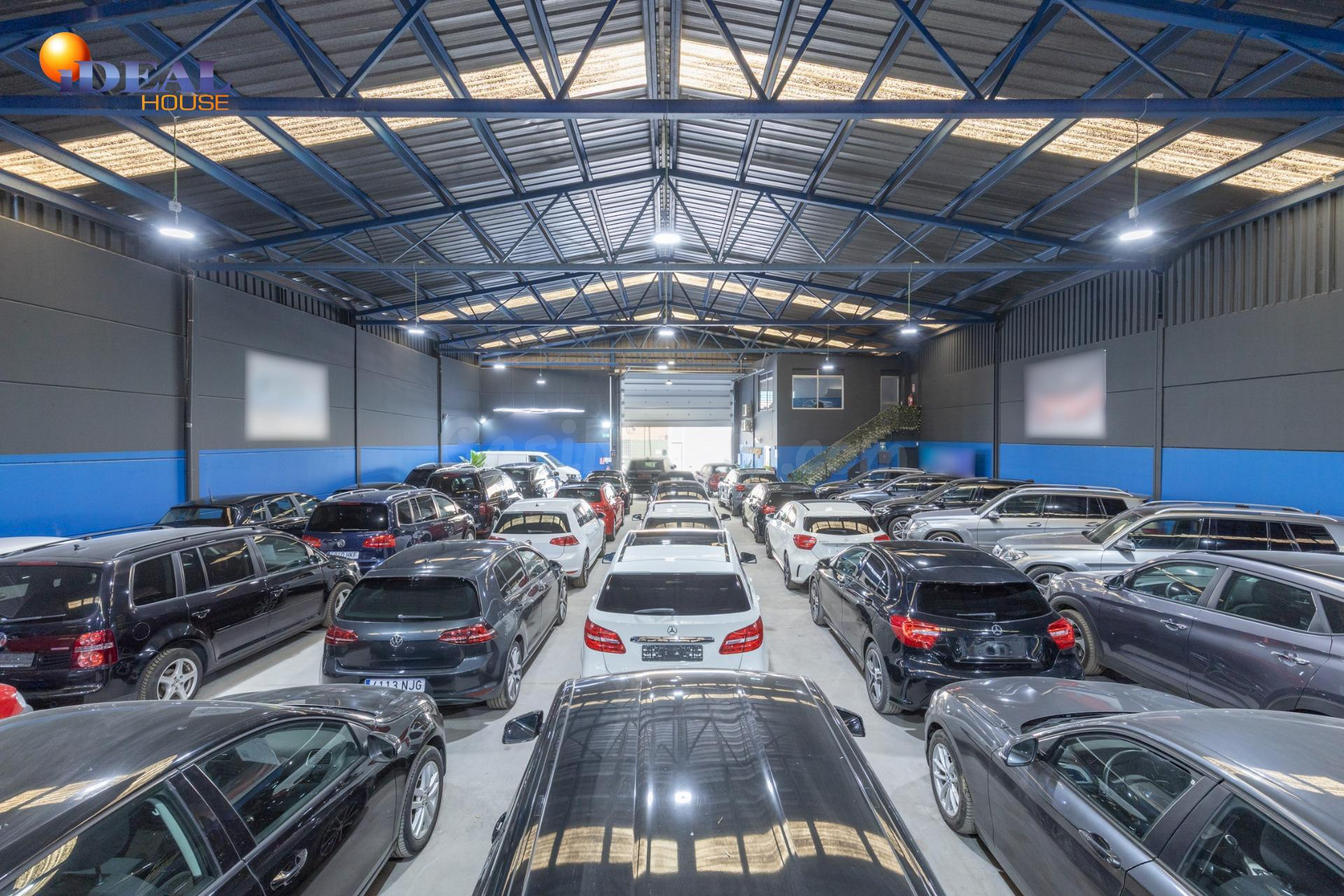 Nave industrial en venta en Atarfe (Granada) | 757 m2 constr