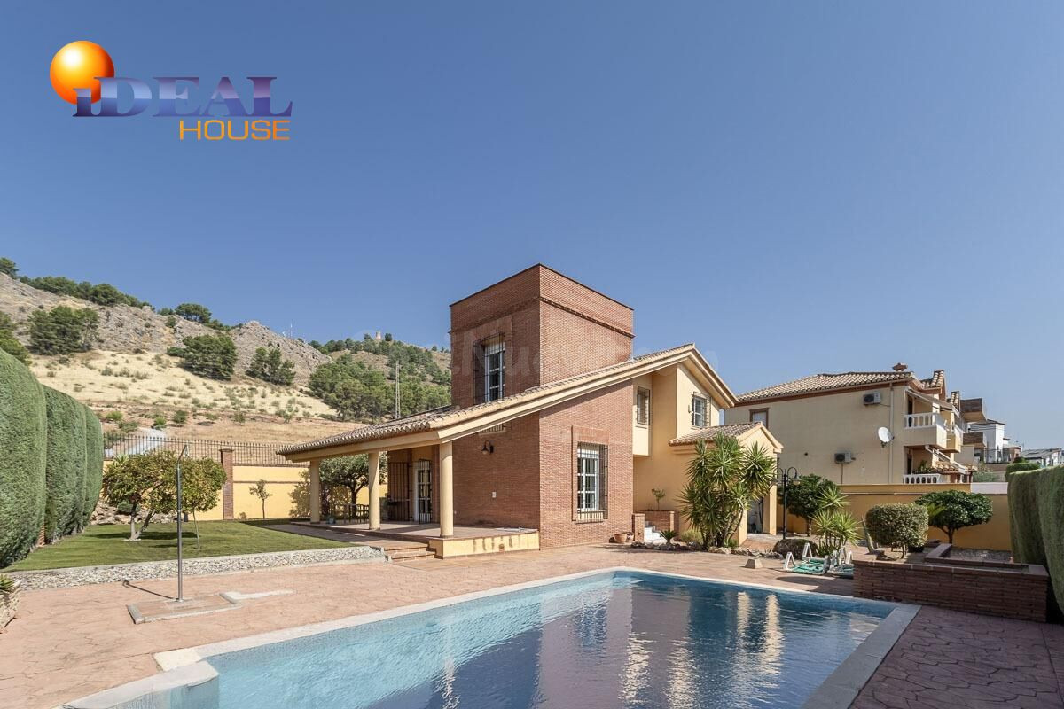 Chalet en Monte Elvira, Albolote