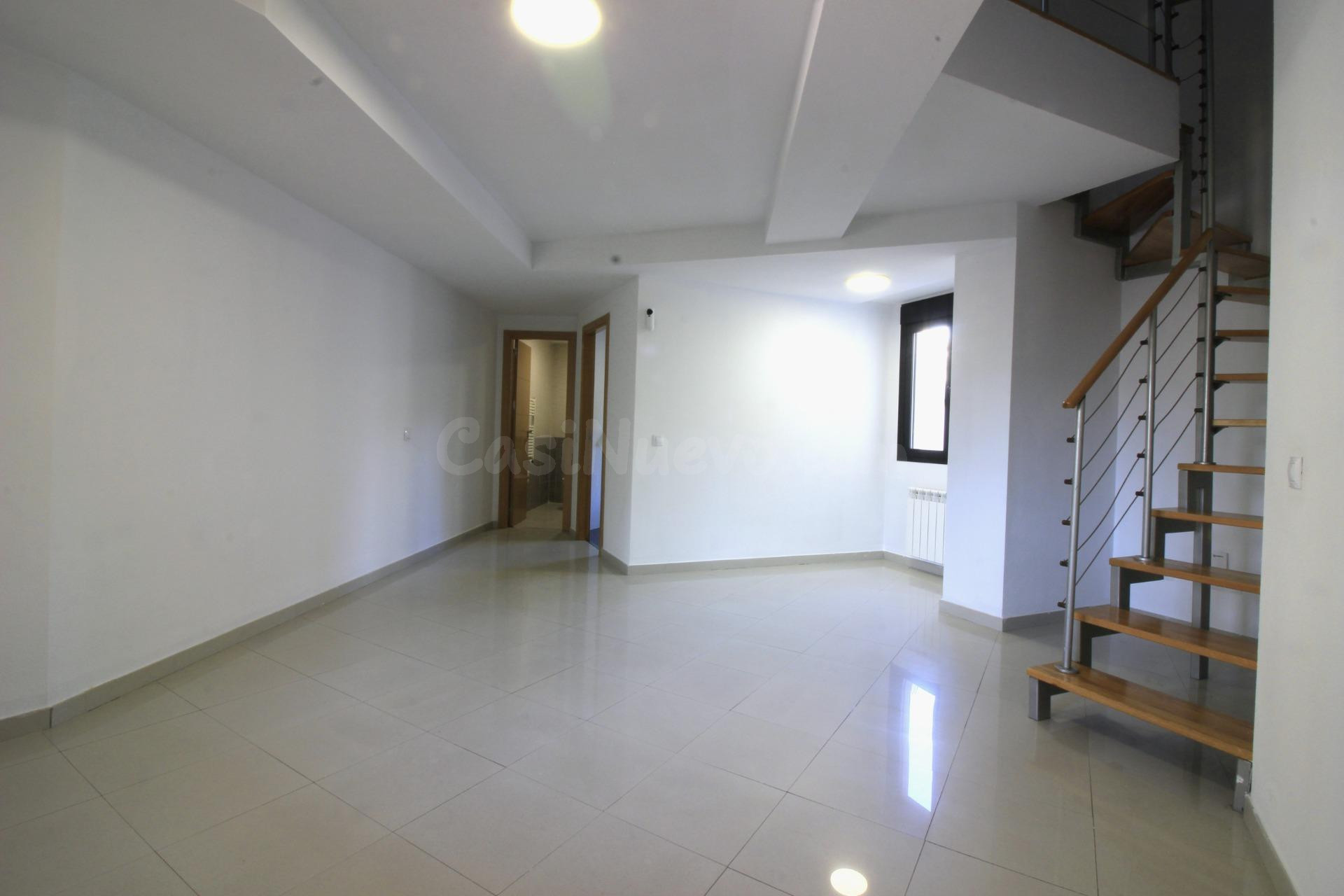Duplex con garaje en zona centro - foto 4