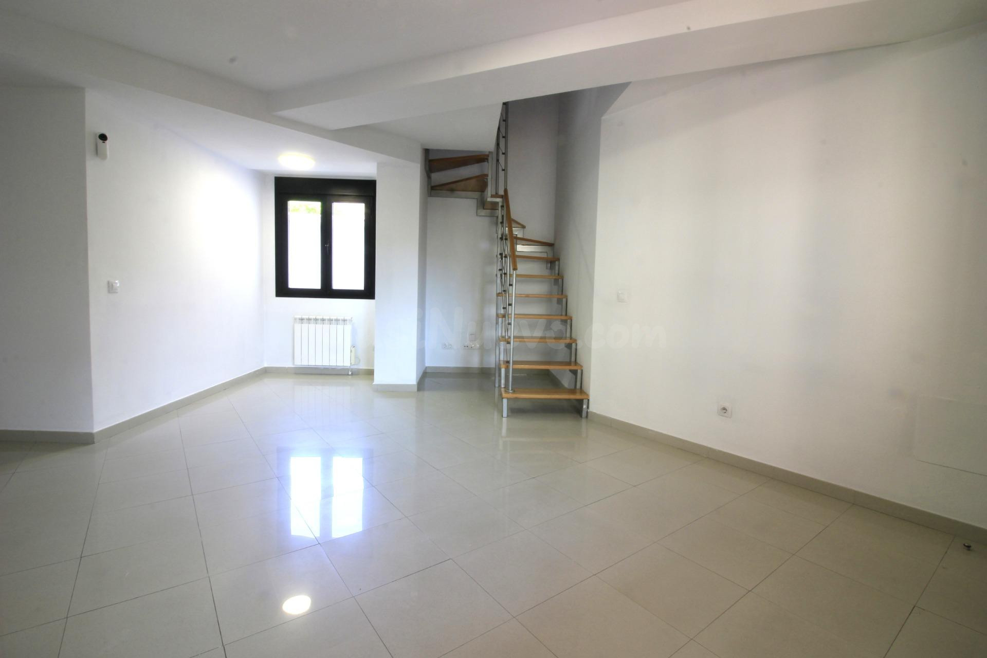 Duplex con garaje en zona centro - foto 5