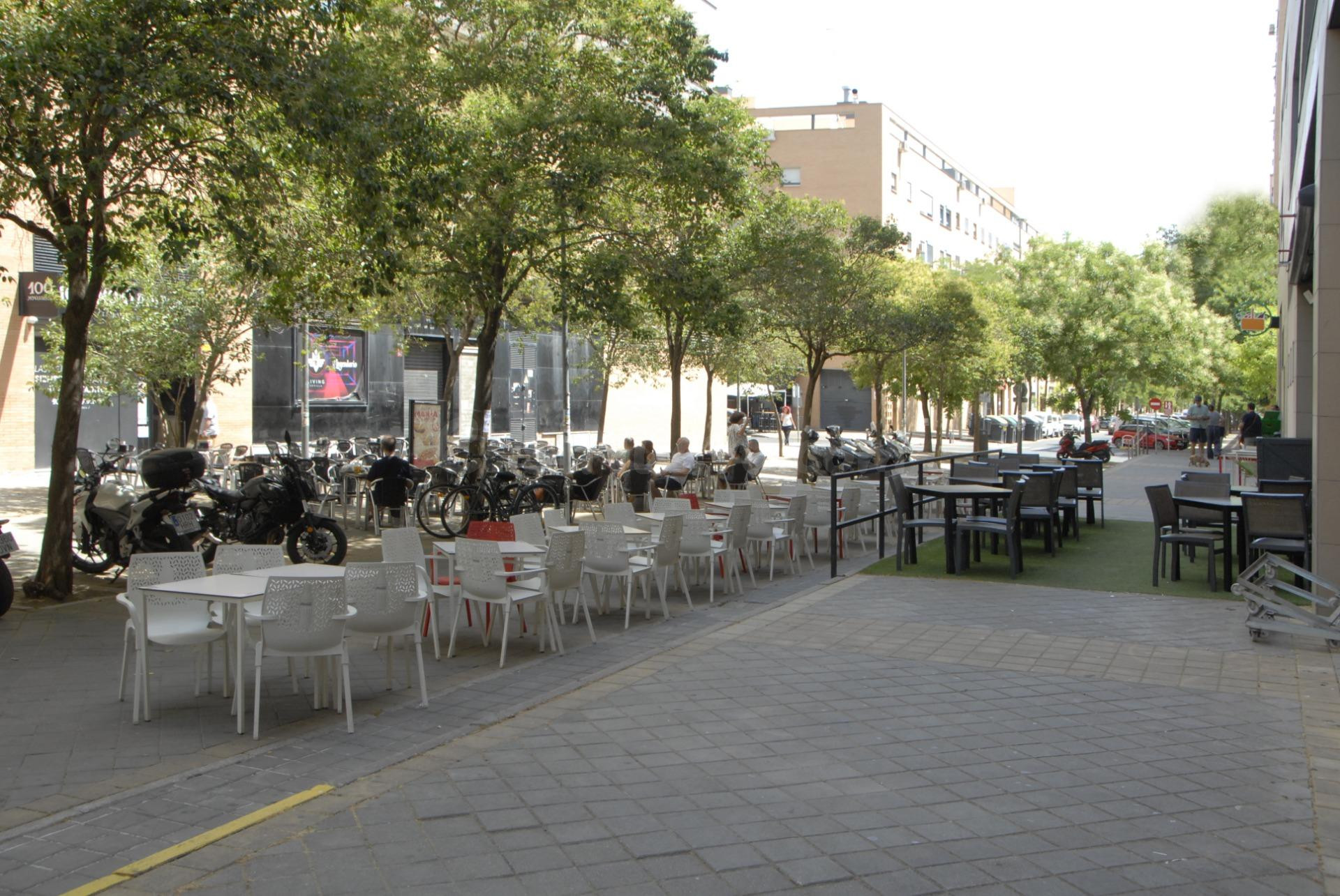 Restaurante 225m² en alquiler - Avenida de las Ciencias - foto 2