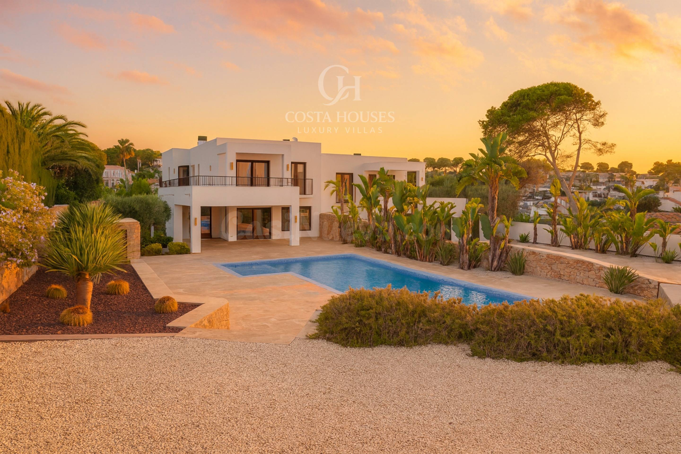VILLA ANDRAGO · LUJO Y EXCLUSIVIDAD EN PRIMERA LINEA DE MAR  - foto 3
