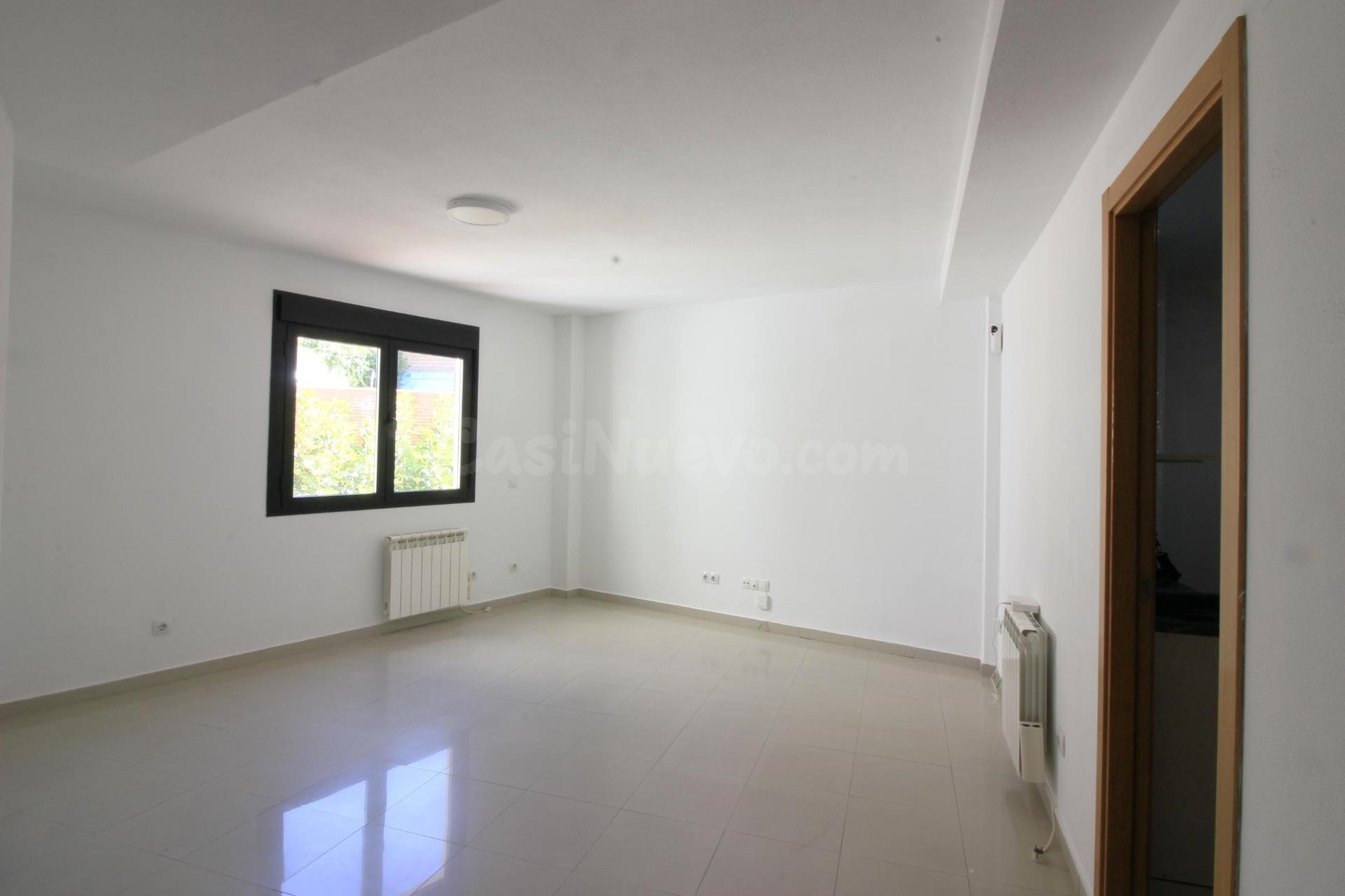 Duplex con garaje en Casarrubios del Monte - foto 3
