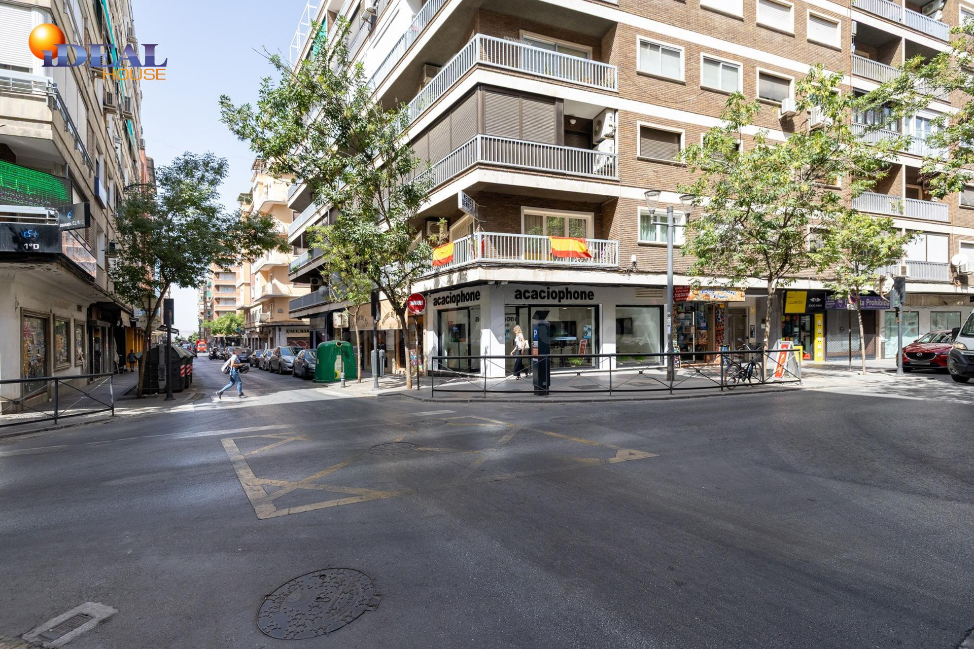 Oportunidad de negocio por jubilación. Se vende local con ne
