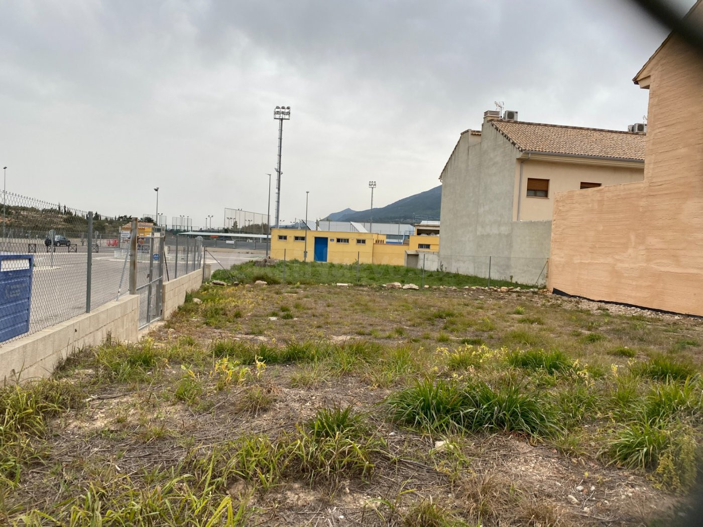 EXCELENTE SOLAR LISTO PARA CONSTRUIR A 425,00€/m2