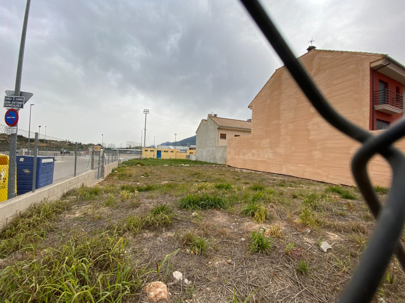 EXCELENTE SOLAR LISTO PARA CONSTRUIR A 425,00€/m2 - foto 2