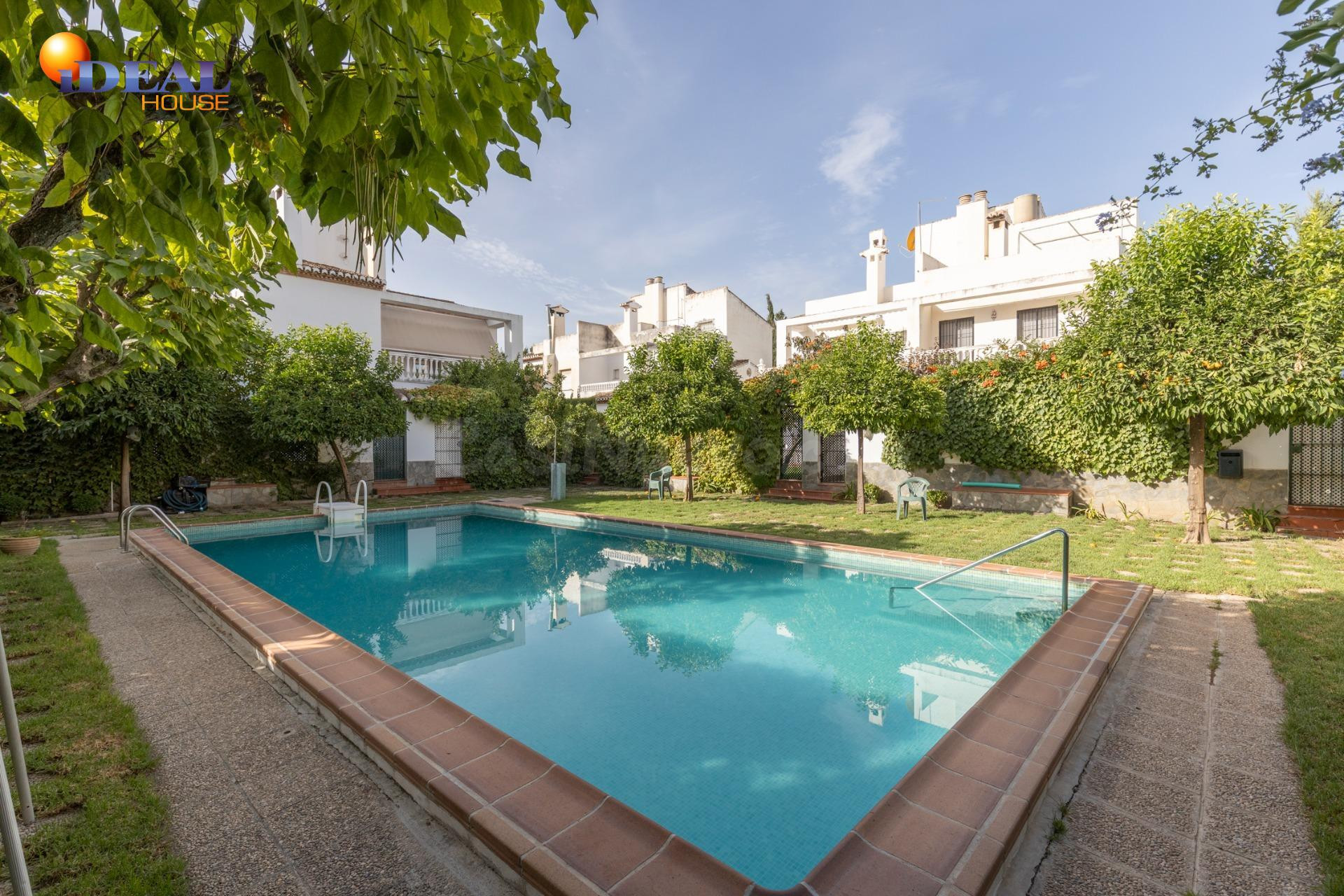 Exclusiva vivienda con piscina en la zona del Serrallo con p - foto 4