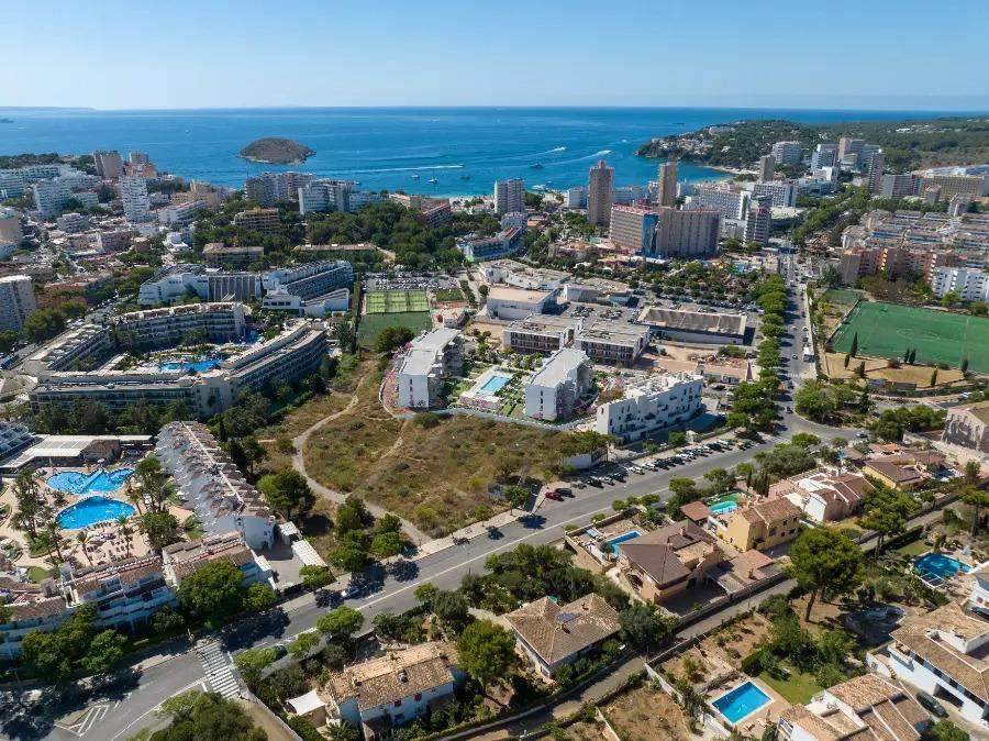 Vivienda de obra nueva con terraza, piscina, parking y trast - foto 3