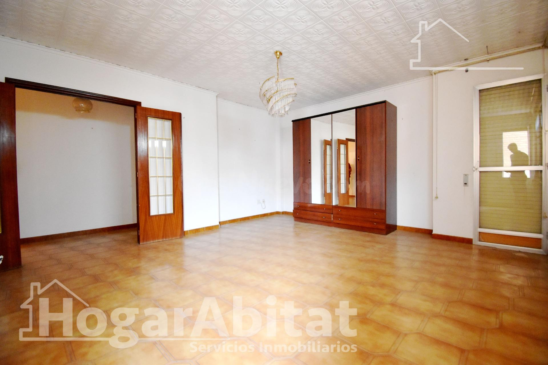 ¡FAVARA CENTRO! GRAN EDIFICIO DE DOS ALTURAS CON LOCAL COMER - foto 4