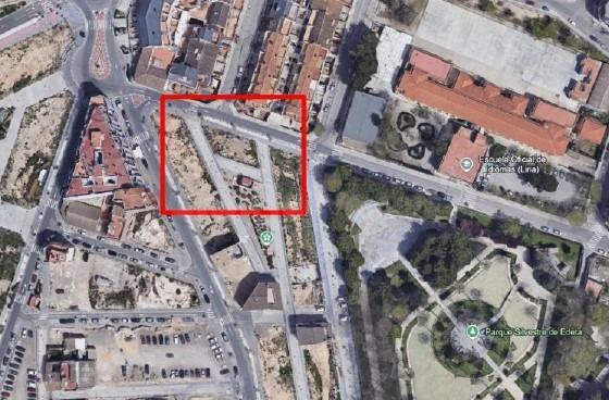 PARCELA URBANA PARA VIVIENDA UNIFAMILIAR