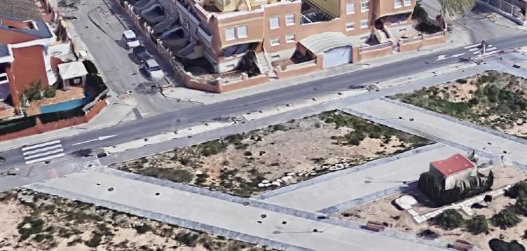 PARCELA URBANA PARA VIVIENDA UNIFAMILIAR - foto 2