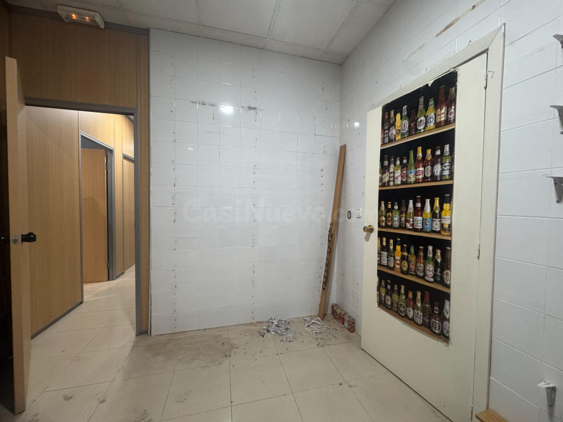 SE VENDE AMPLIA PLANTA BAJA EN LLIRIA - foto 3