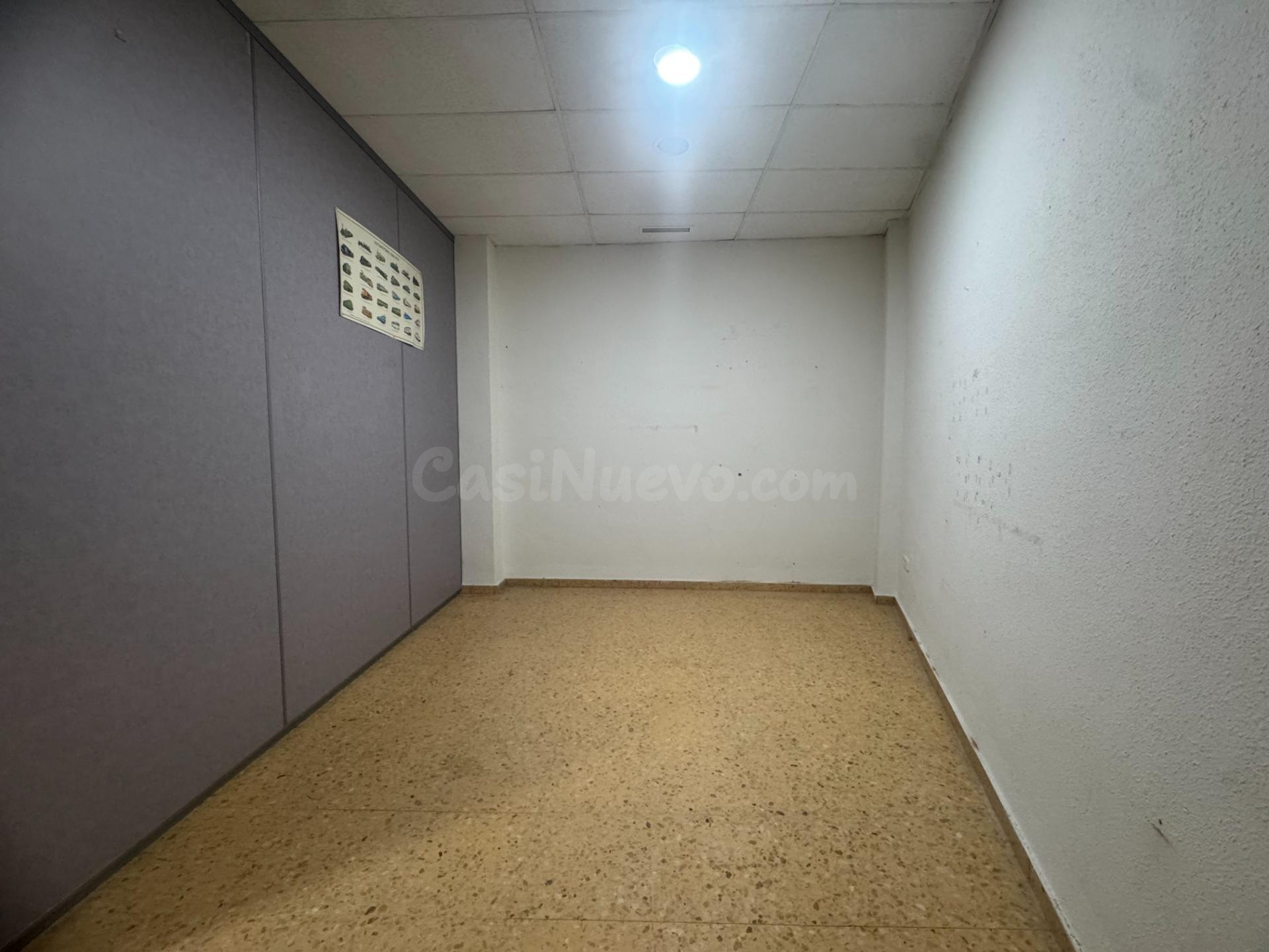 SE VENDE AMPLIA PLANTA BAJA EN LLIRIA - foto 4