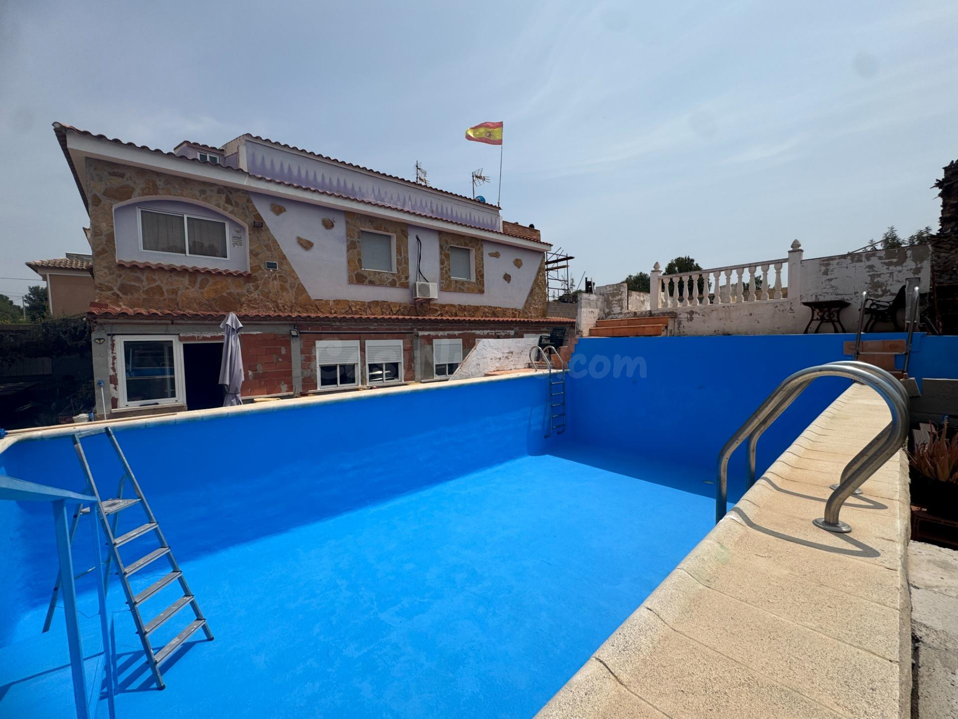 CHALET CON 8 habitaciones EN LA PEDRERA (VILAMARXANT)