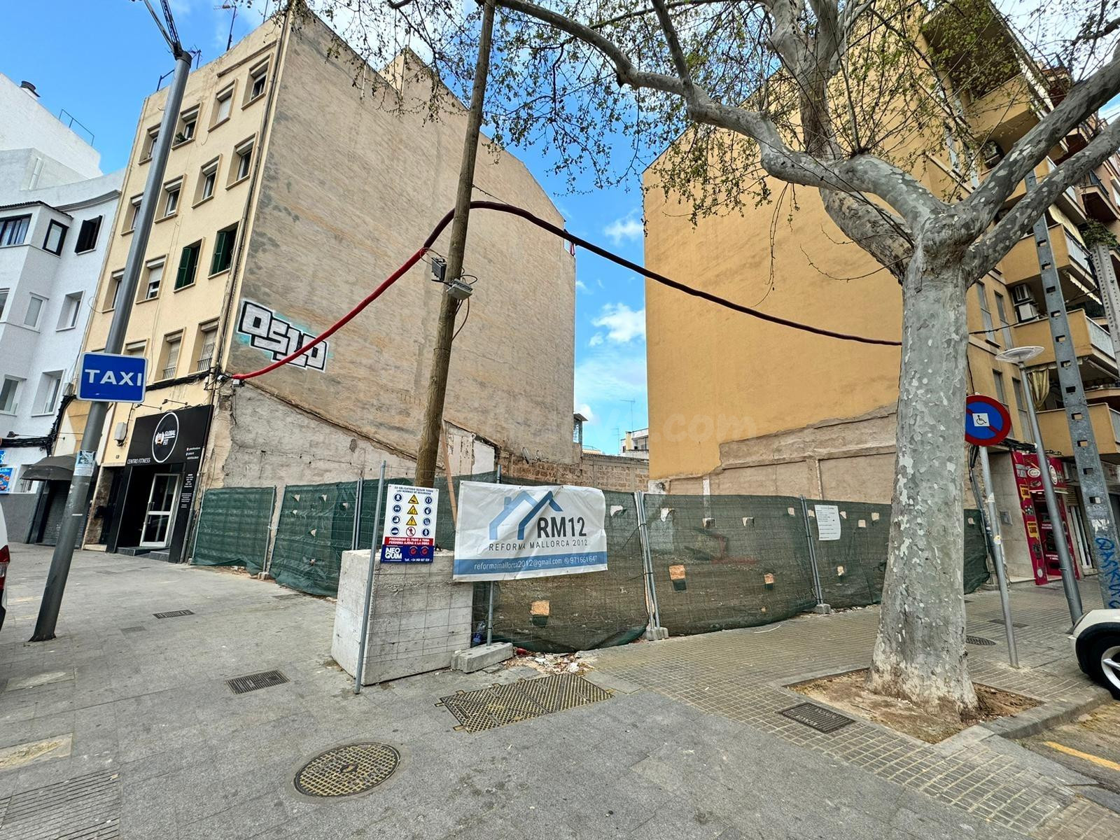Terreno urbano con licencia concedida para desarrollo reside - foto 2