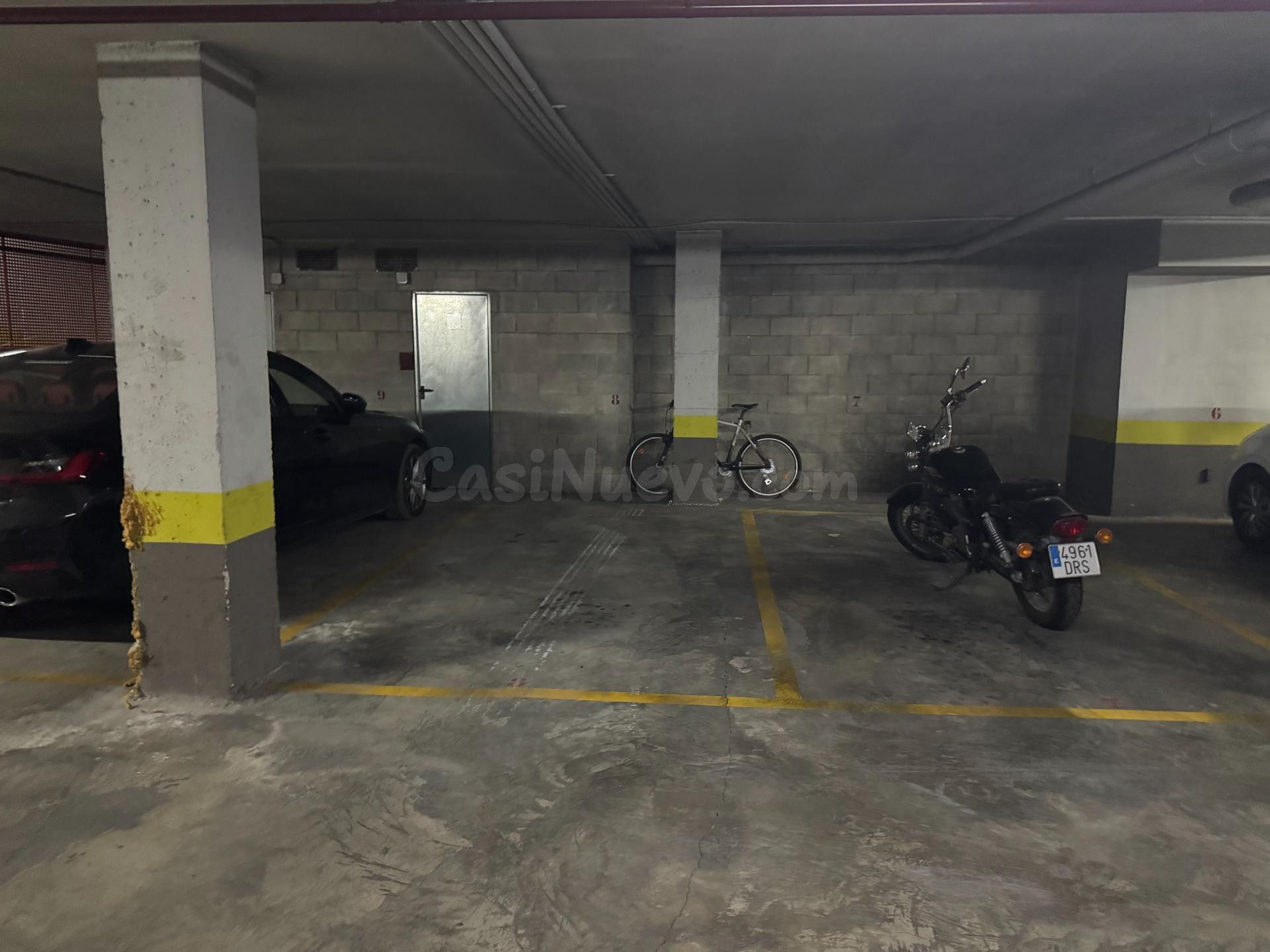 PLAZA DE GARAJE EN EDIFICIO SEMINUEVO DE LLIRIA