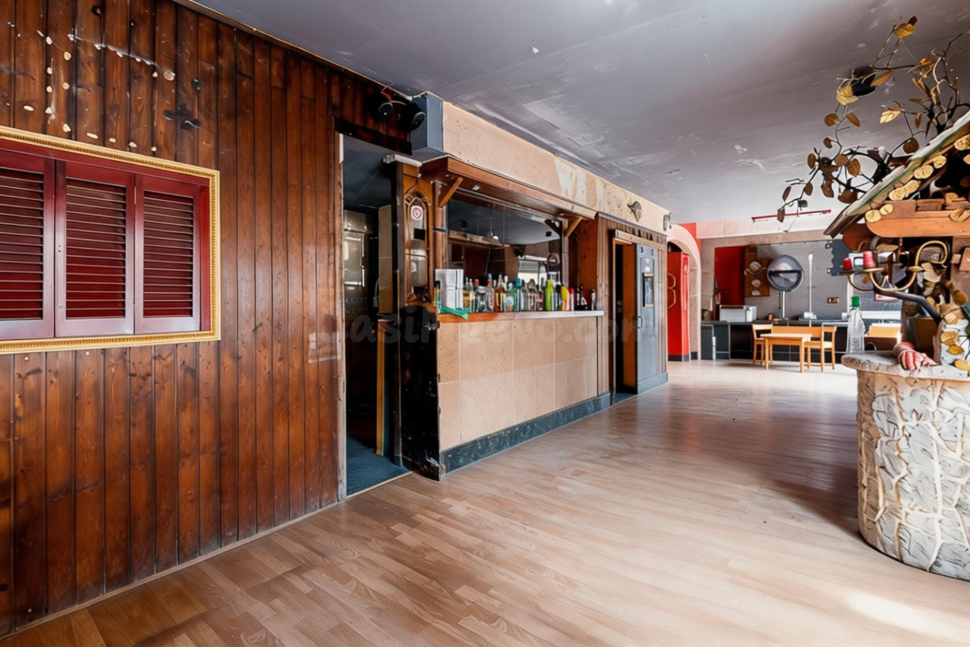 ✨ Local en esquina con gran visibilidad junto a Plaza de Tor - foto 4