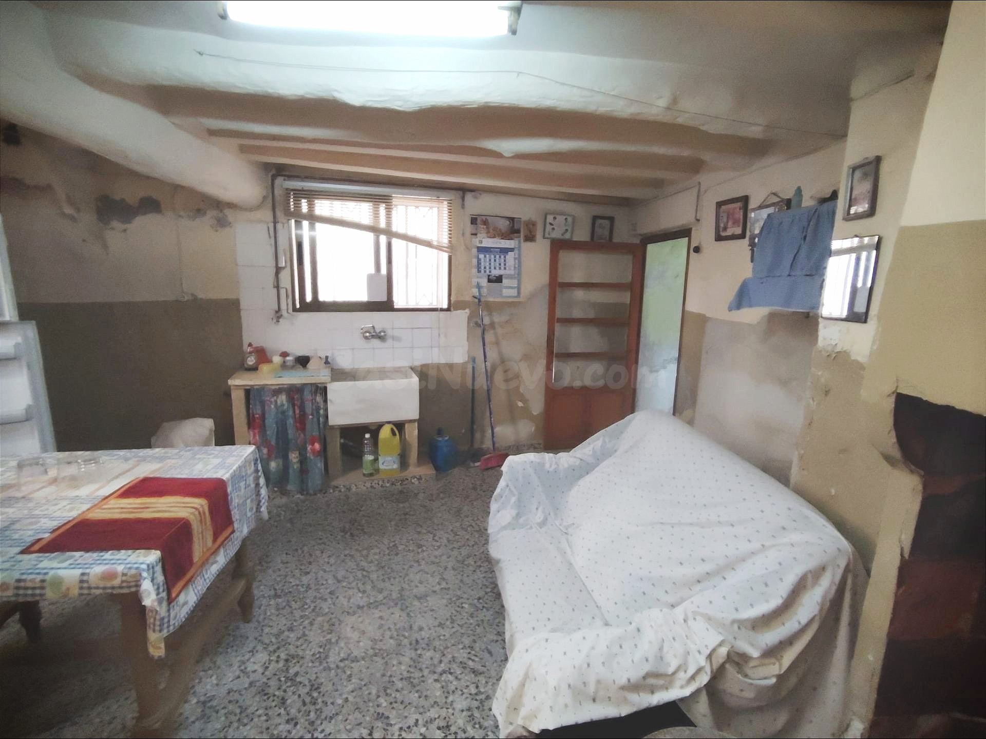 Gran casa en Pedralba para reformar con muchas posibilidades