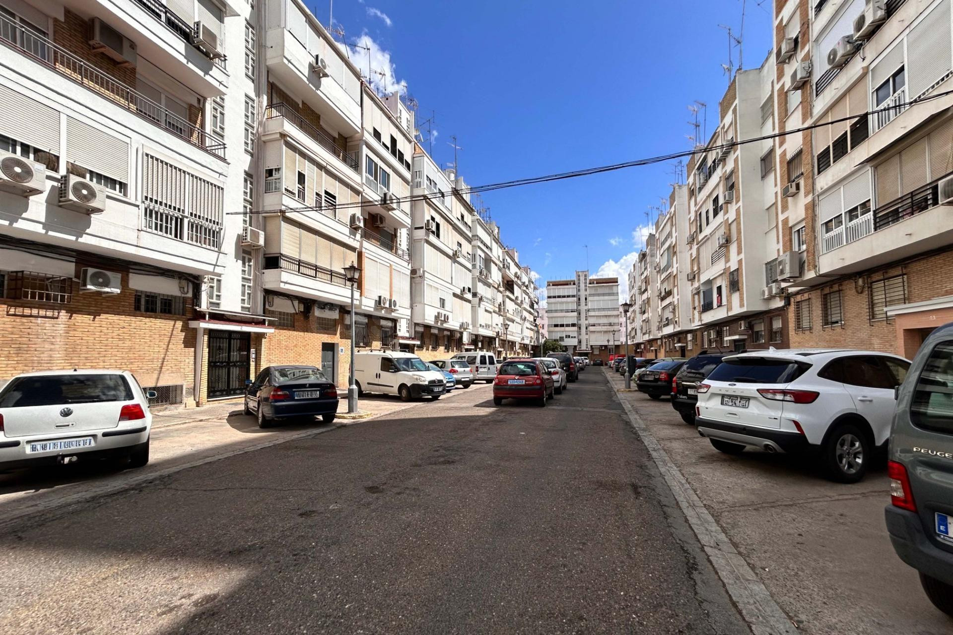 Piso junto a la estación de Santa Justa - foto 2