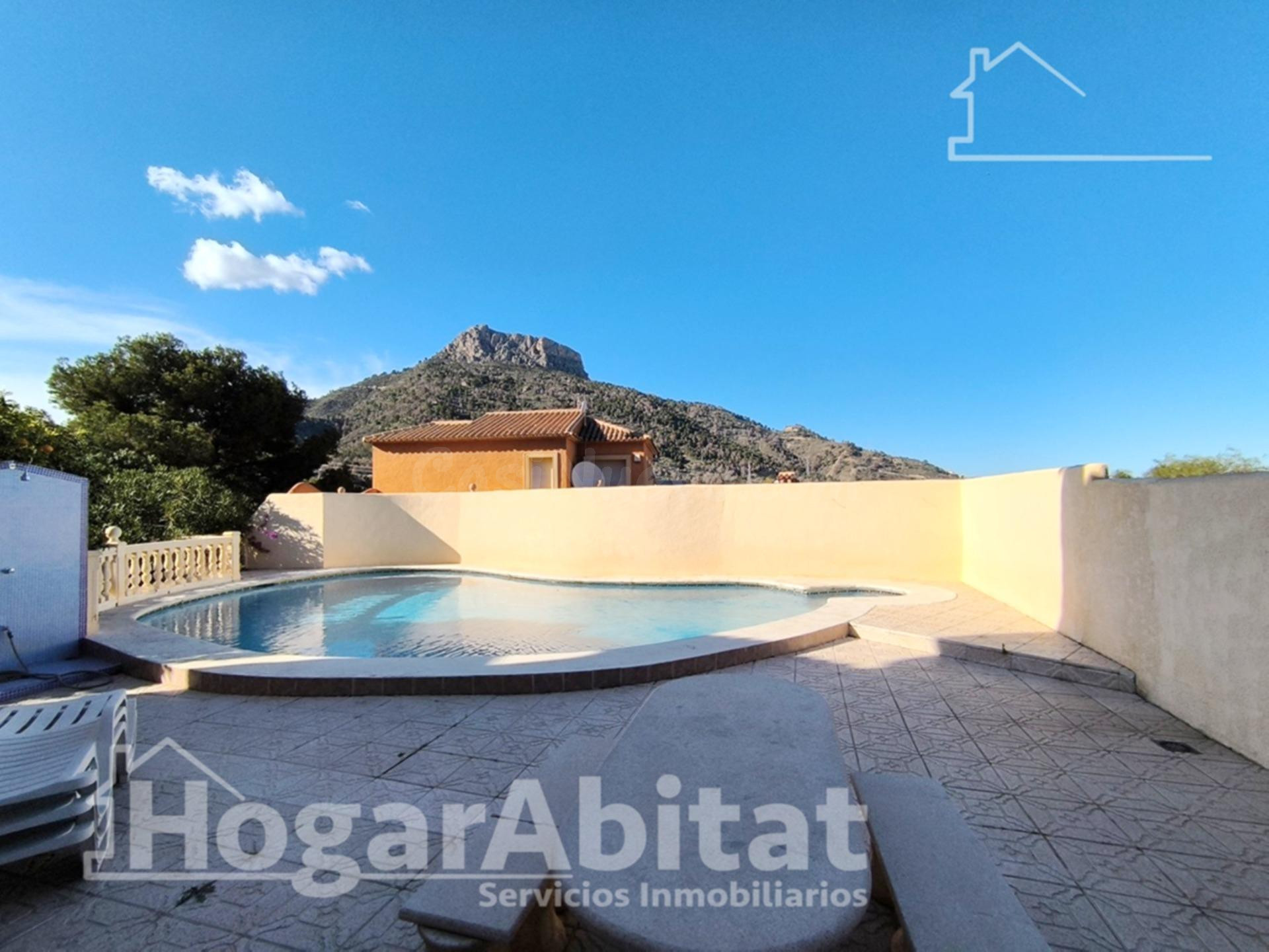 ¡IMPRESIONATES VISITAS AL MAR! CHALET CON PISCINA, GARAJE, T - foto 3