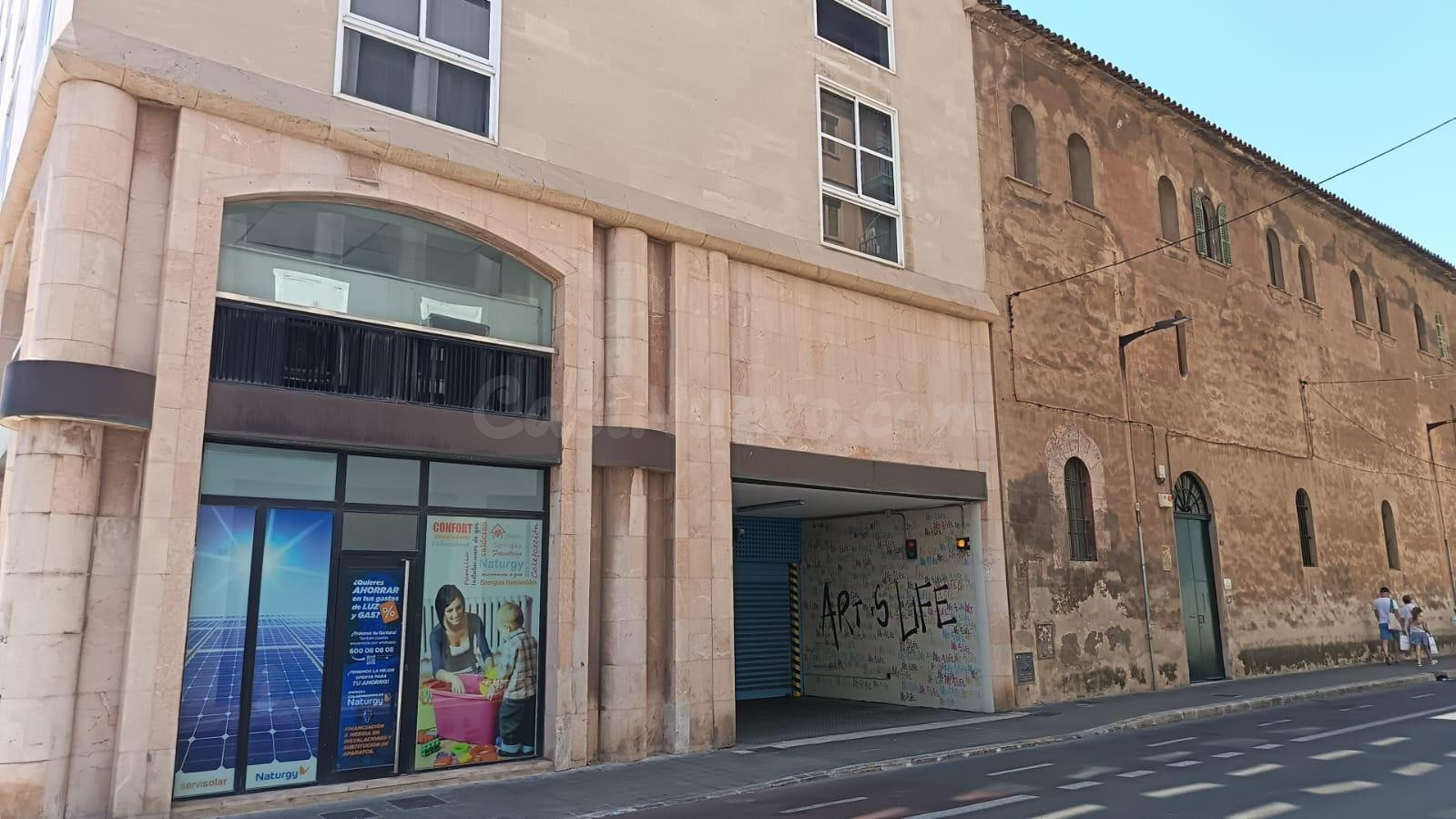 Amplia plaza de aparcamiento con un espacio anexo de 35 m2,  - foto 2