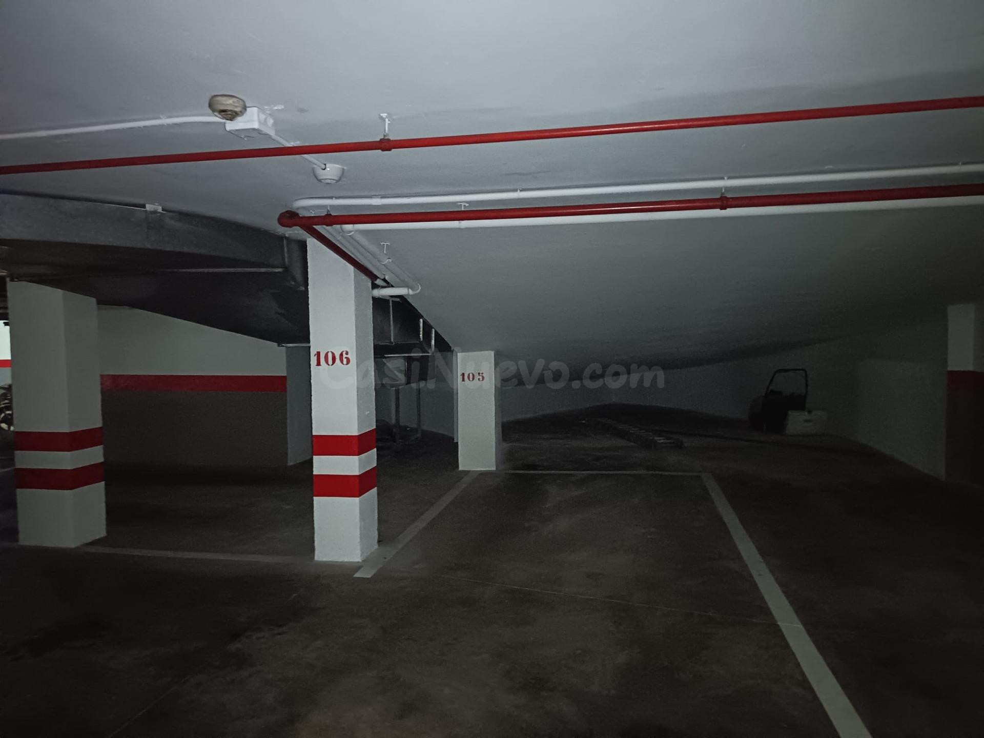Amplia plaza de aparcamiento con un espacio anexo de 35 m2,  - foto 3