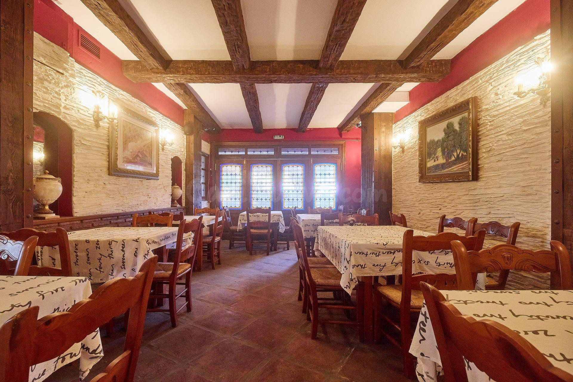 Restaurante Urb Marbesa 417m2, terraza de 56m2, cap.150 pers