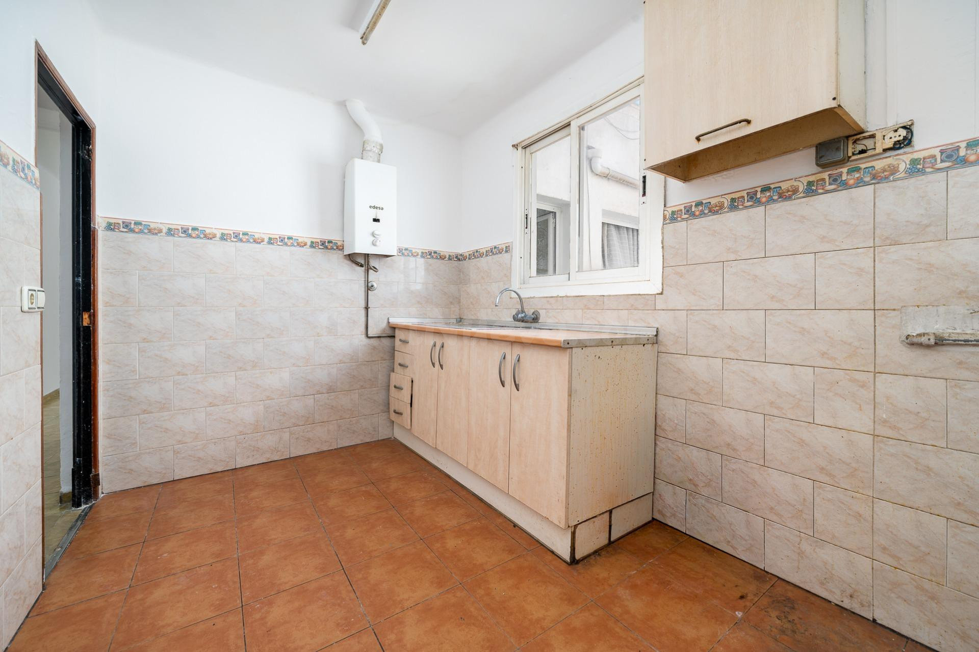 Piso para reformar en zona Son Forteza Sud. - foto 3