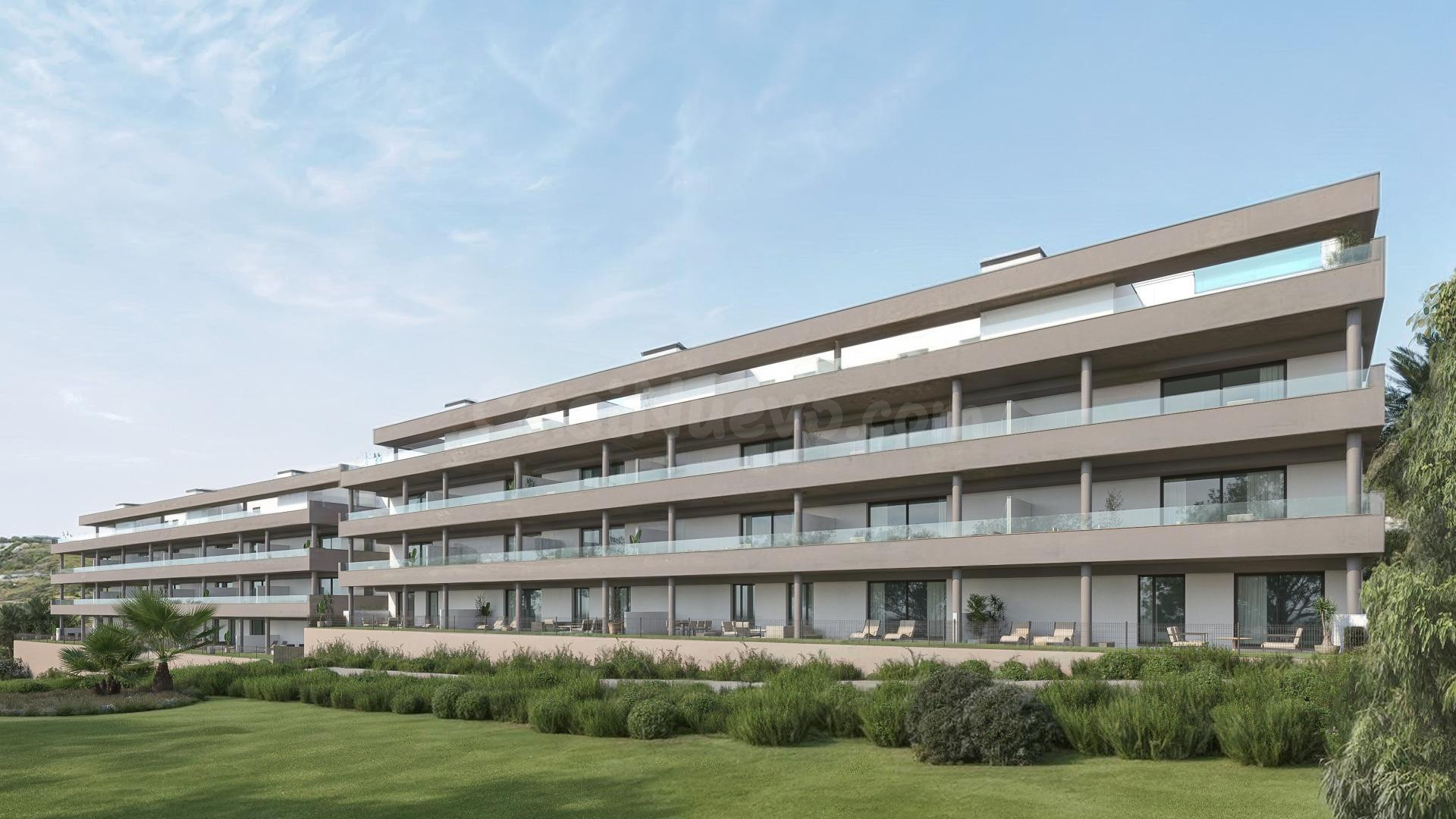 Apartamento planta baja de 2 dormitorios y 2 baños. Estepona