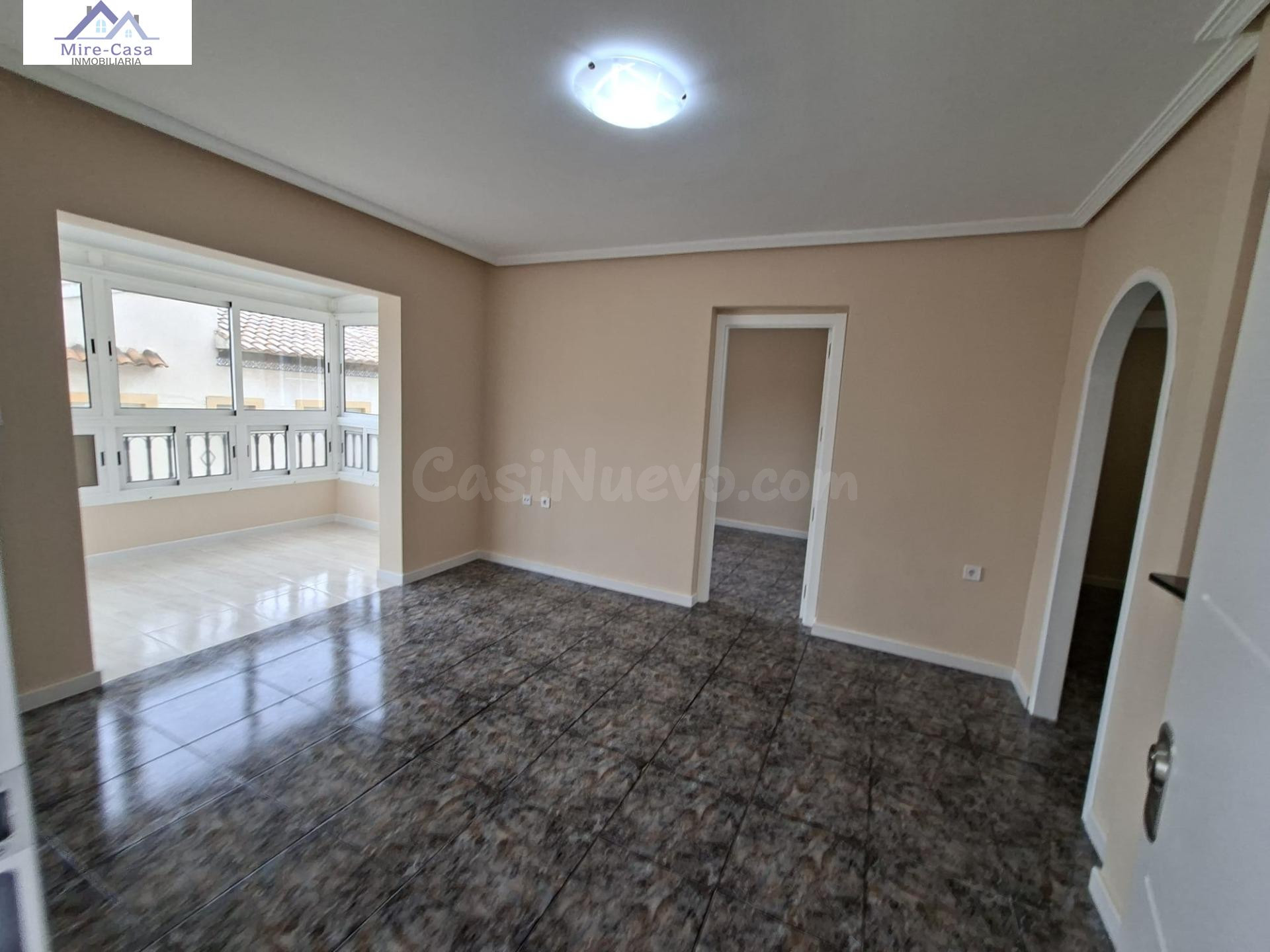 SE VENDE MAGNIFICO BUNGALOW, CON SOLARIUM Y PISCINA COMUNITA - foto 3
