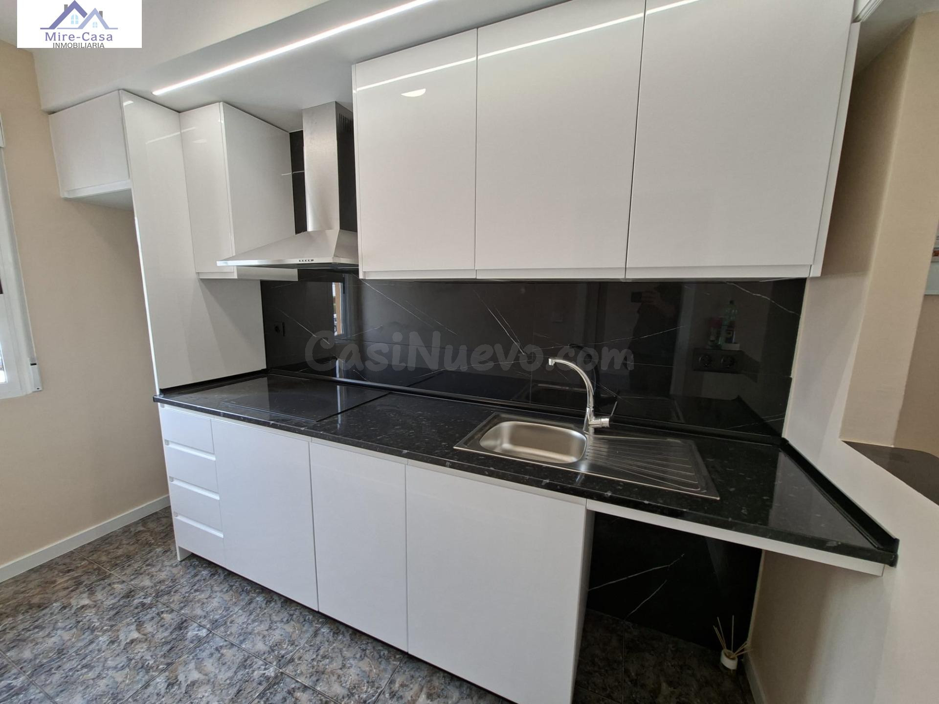 SE VENDE MAGNIFICO BUNGALOW, CON SOLARIUM Y PISCINA COMUNITA - foto 4