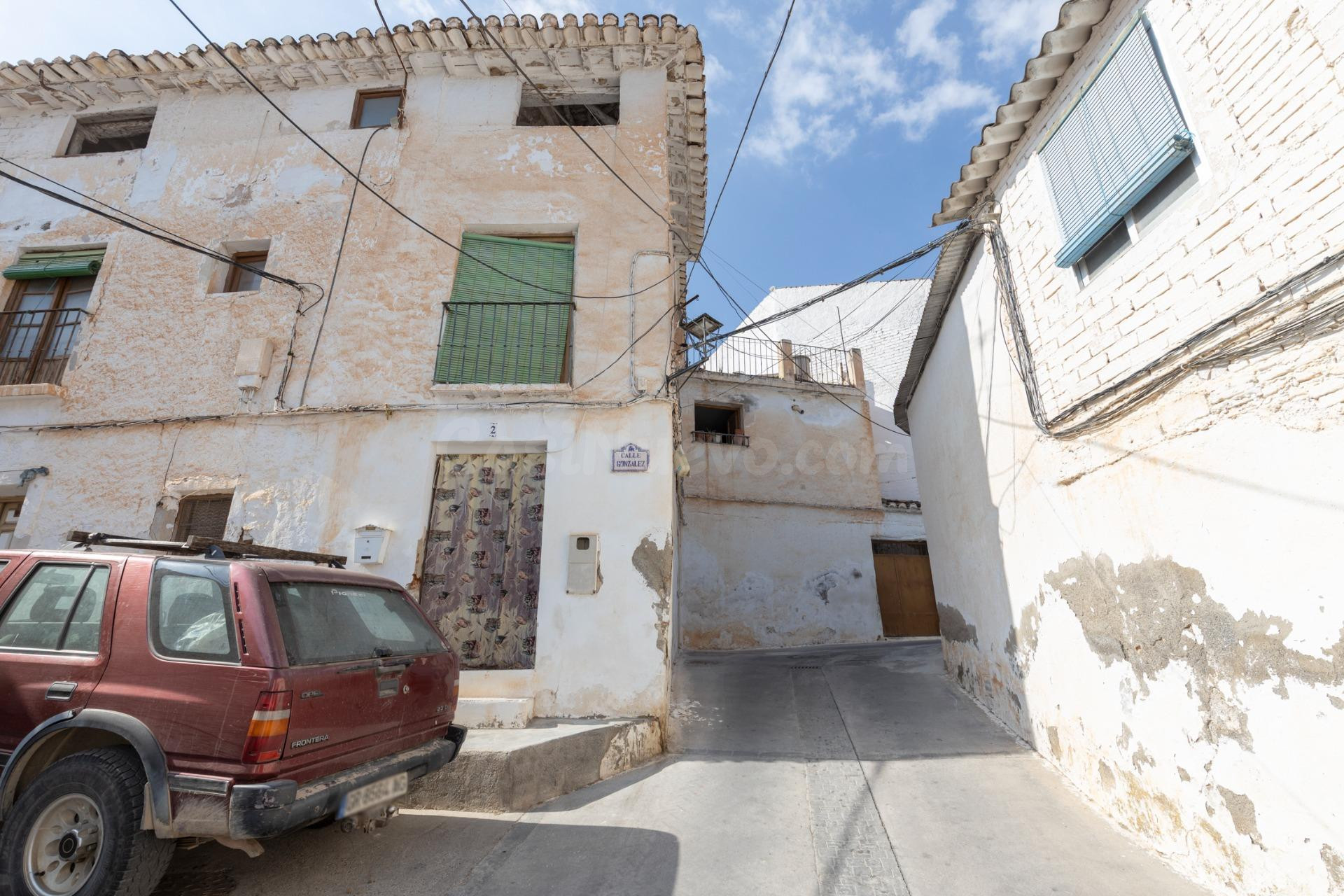 CASA PARA REFORMAR, MÁS TERRENO DE 250M2 - foto 2