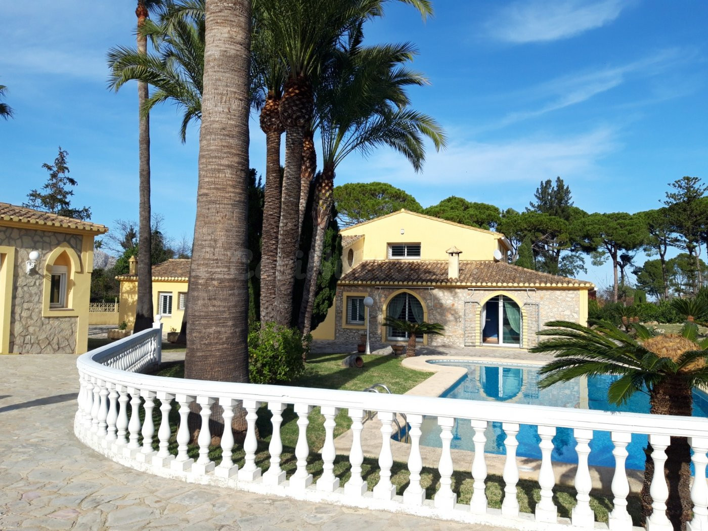 Precioso chalet en zona muy tranquila en alquiler - foto 3