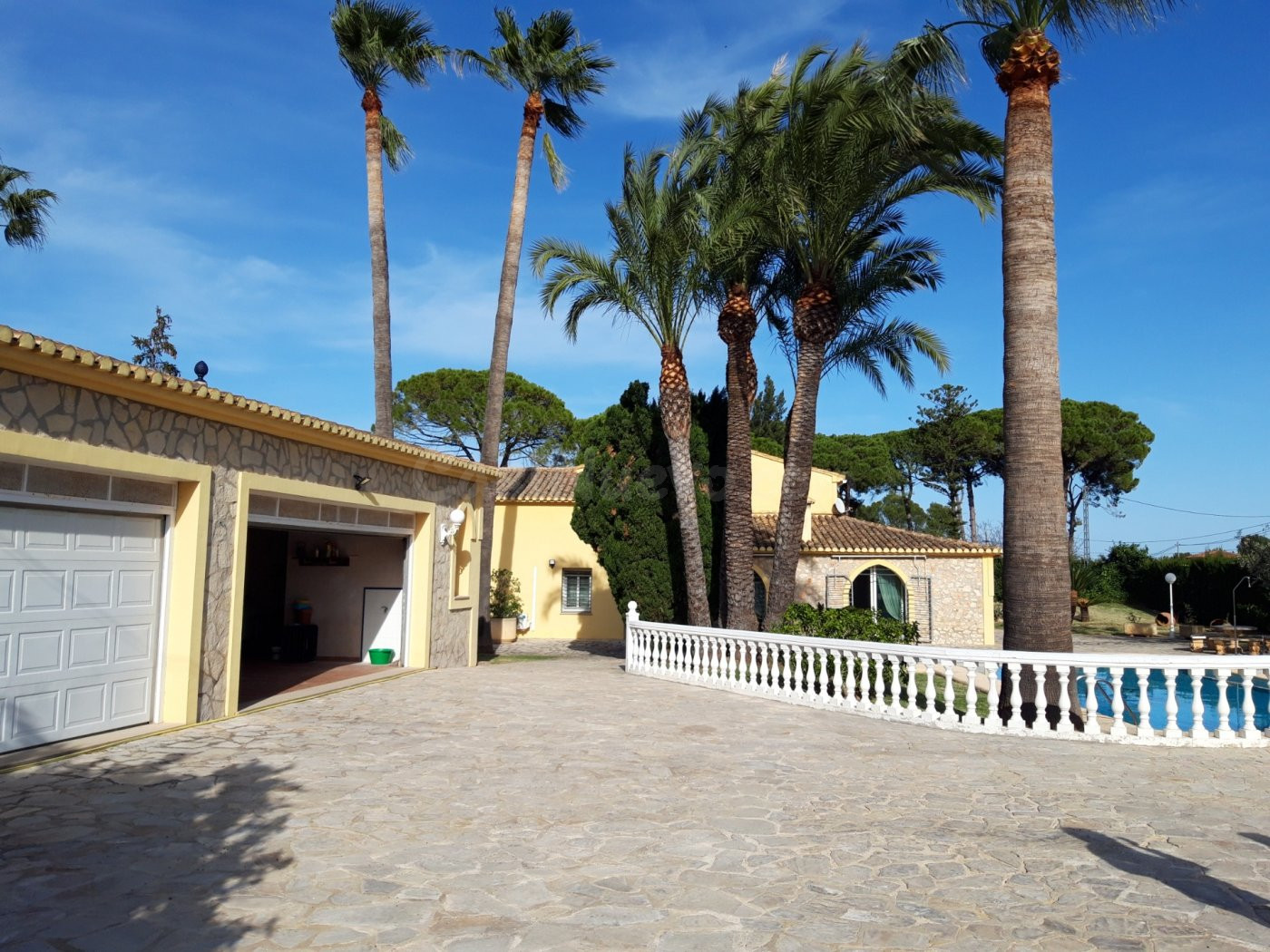 Precioso chalet en zona muy tranquila en alquiler - foto 4