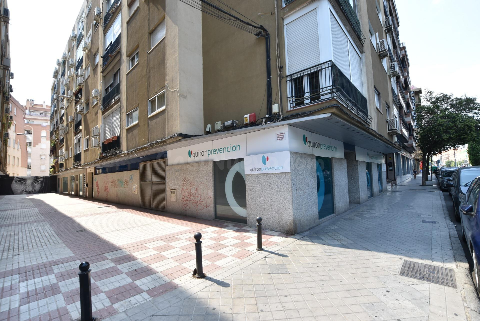 Local comercial 270m² en alquiler - Camino de ronda - foto 2