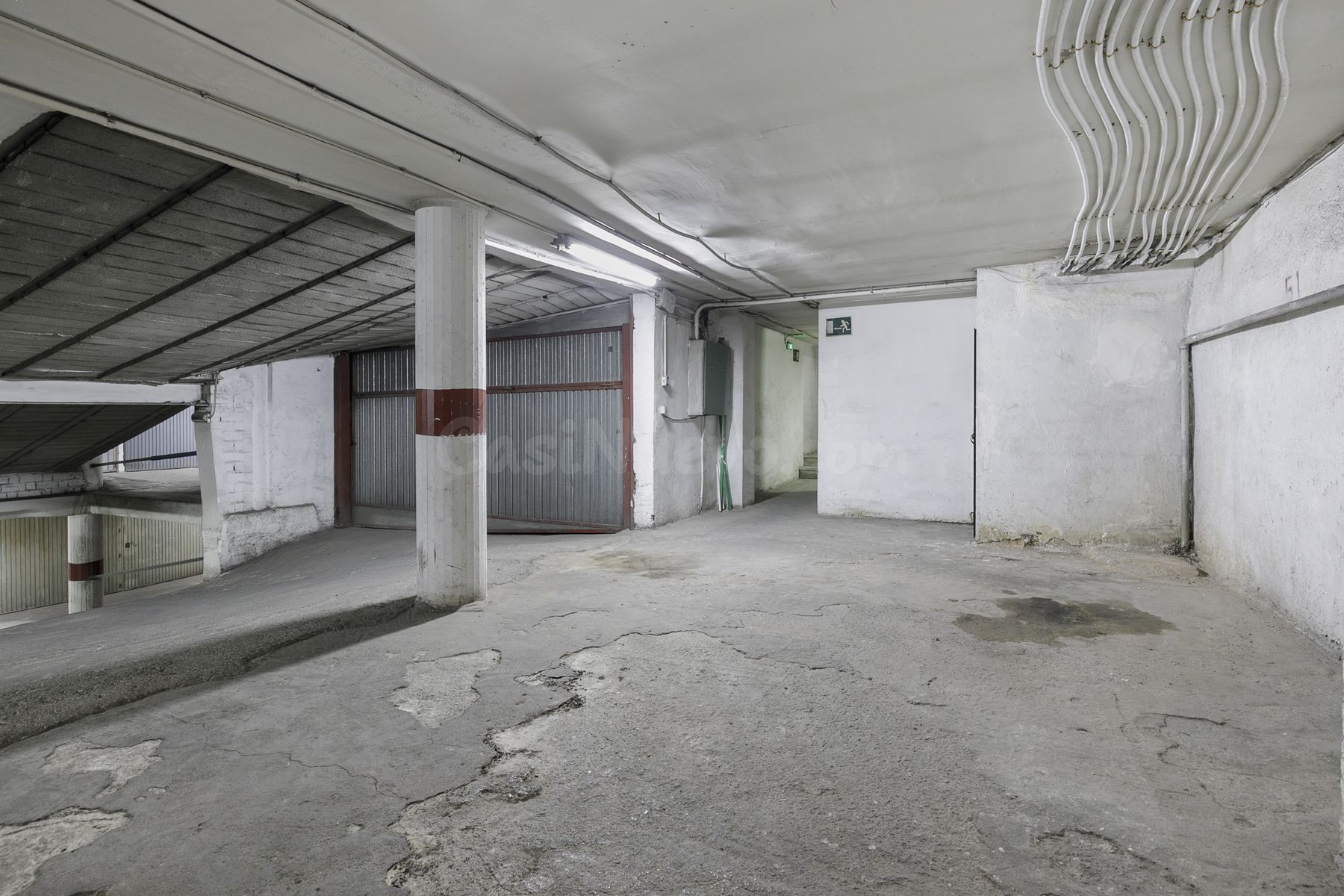 Se vende cochera de 21 m2 en Calle Afán de Ribera 7, en todo - foto 2