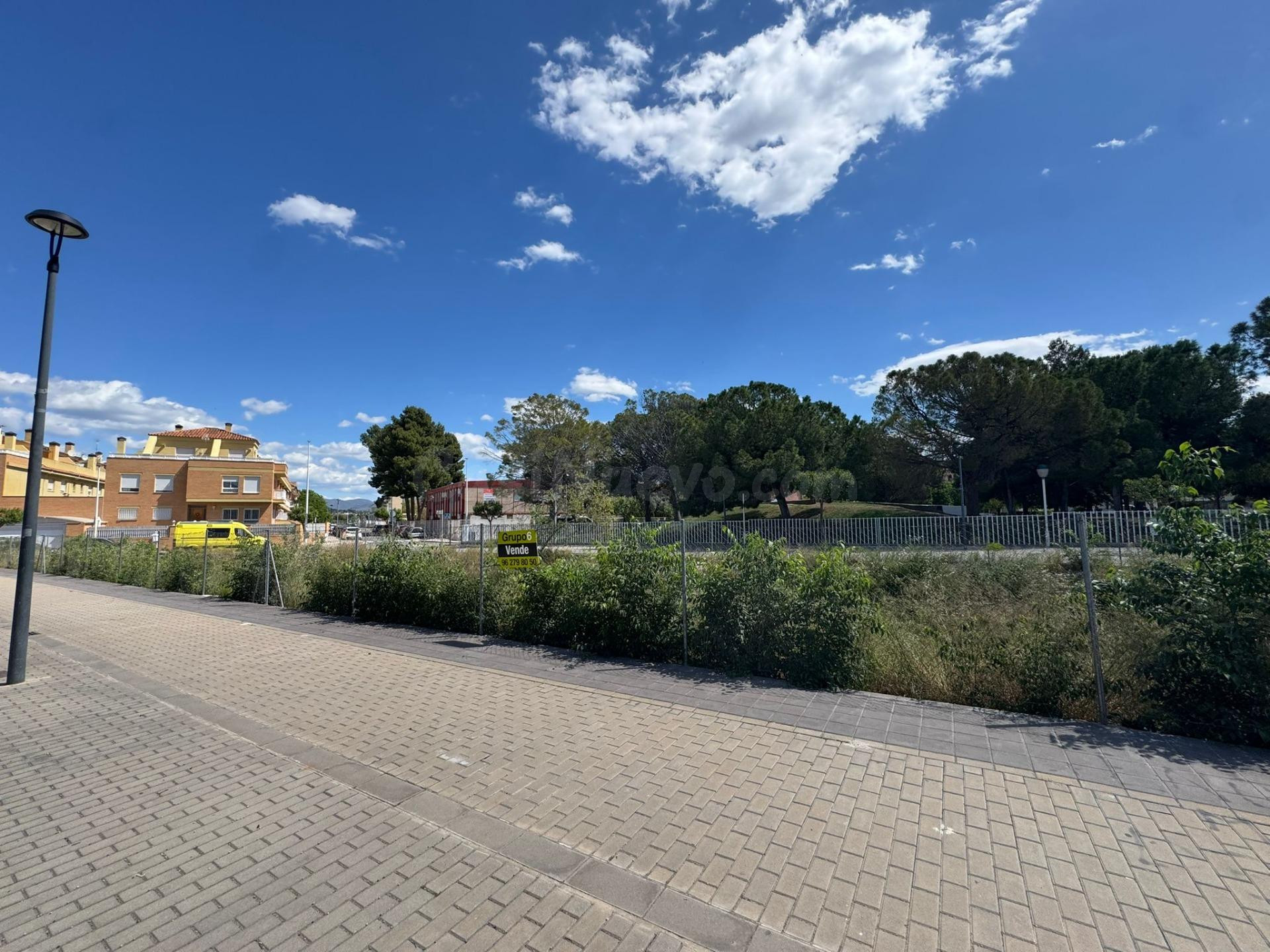 PARCELAS LISTAS PARA CONSTRUIR JUNTO AL PARQUE DE LA BOMBILL - foto 3