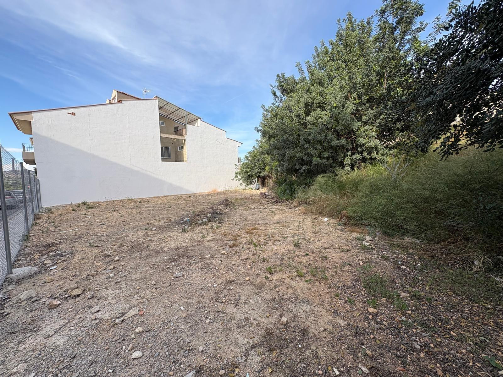TERRENO URBANO PARA CONSTRUIR EN PLENO CENTRO DE VILAMARXANT - foto 3
