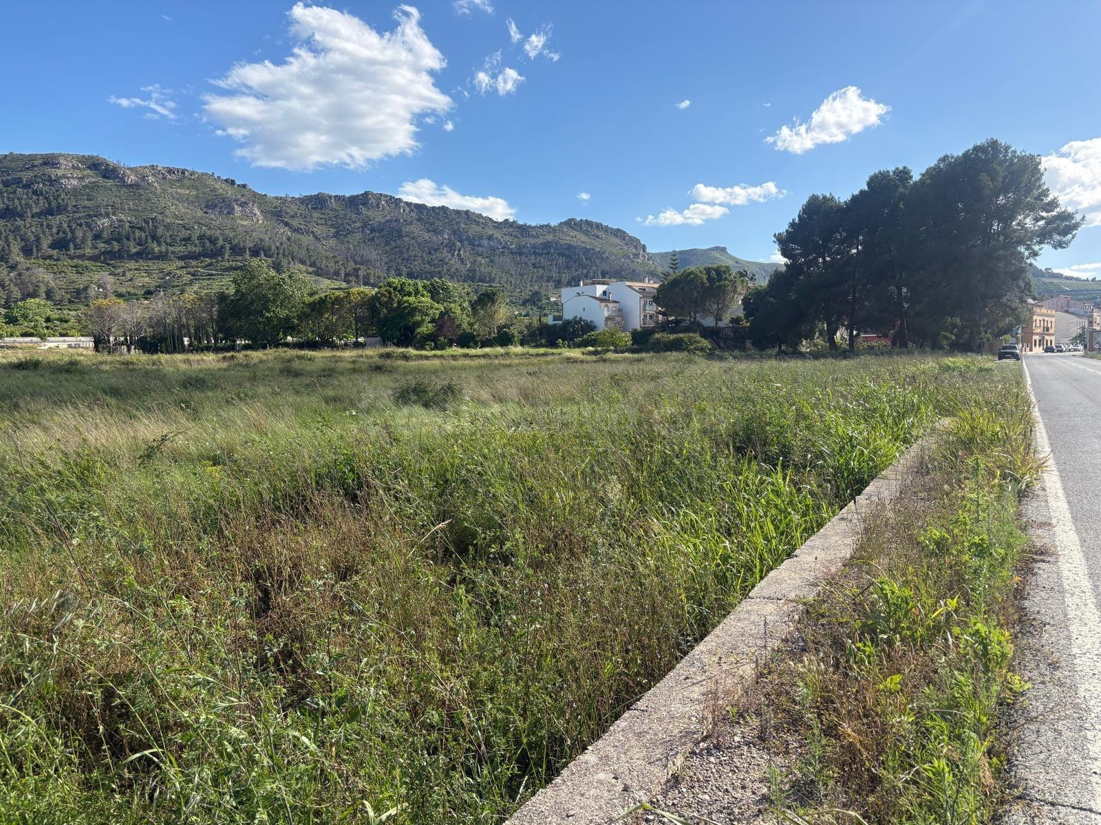 TERRENO RURAL EN LLOCNOU DE SANT JERONI - IDEAL COMO INVERSI - foto 2