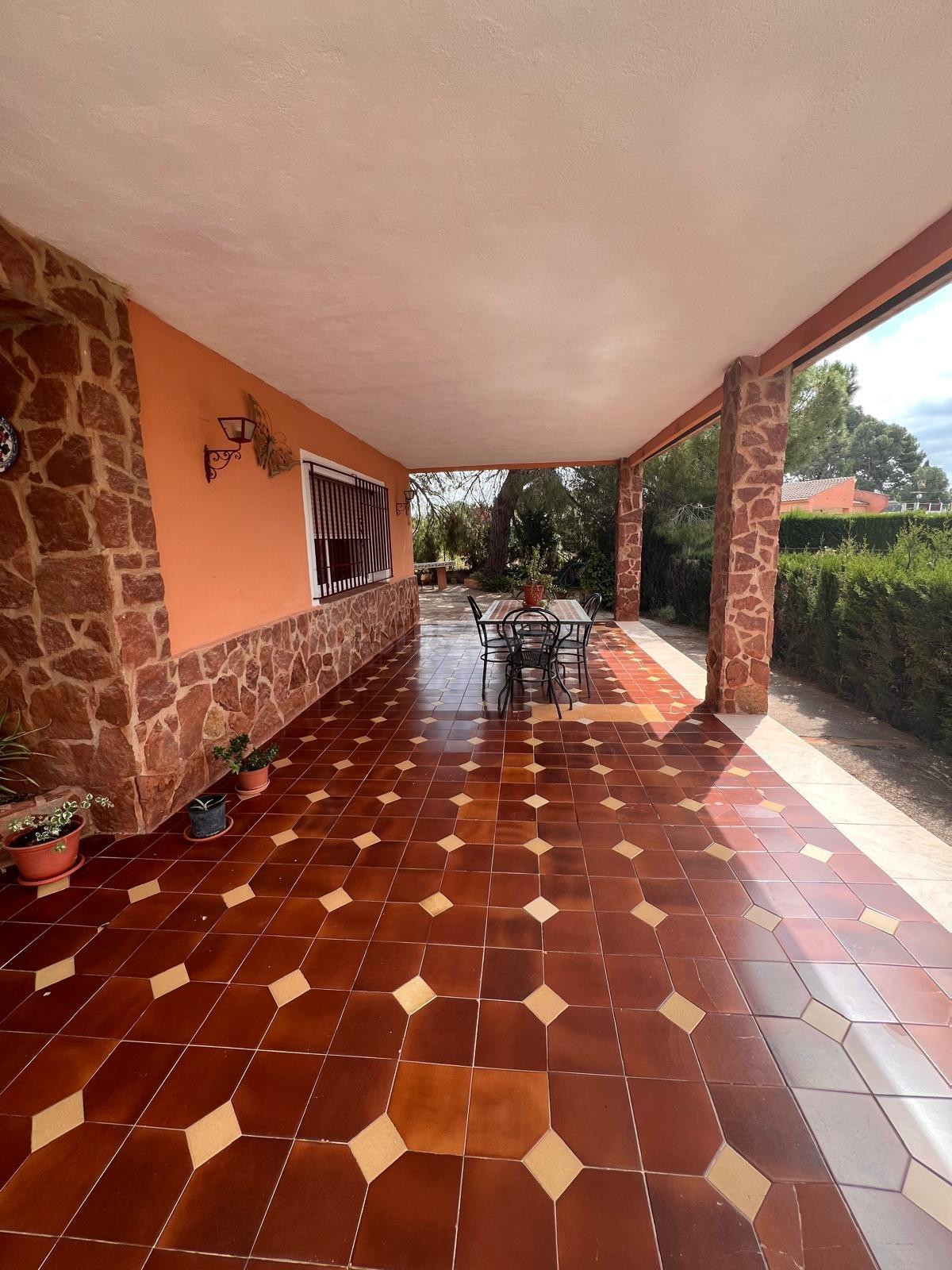 CHALET URBANO CON AMPLIA TERRAZA - foto 4