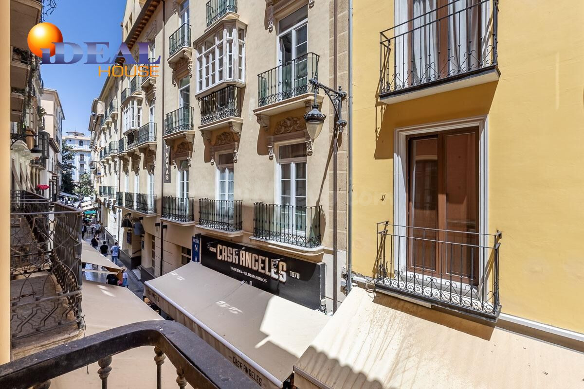 Piso Turístico en el corazón de Granada - foto 5
