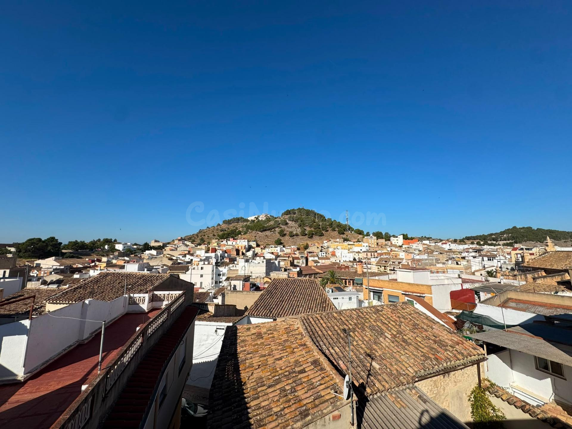 CASA CON EXCELENTES VISTAS EN EL CASCO ANTIGUO DE LLIRIA
