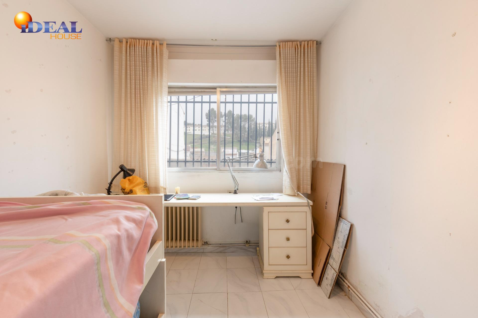 Título: Vivienda amplia con cochera y dos patios en zona cén - foto 5