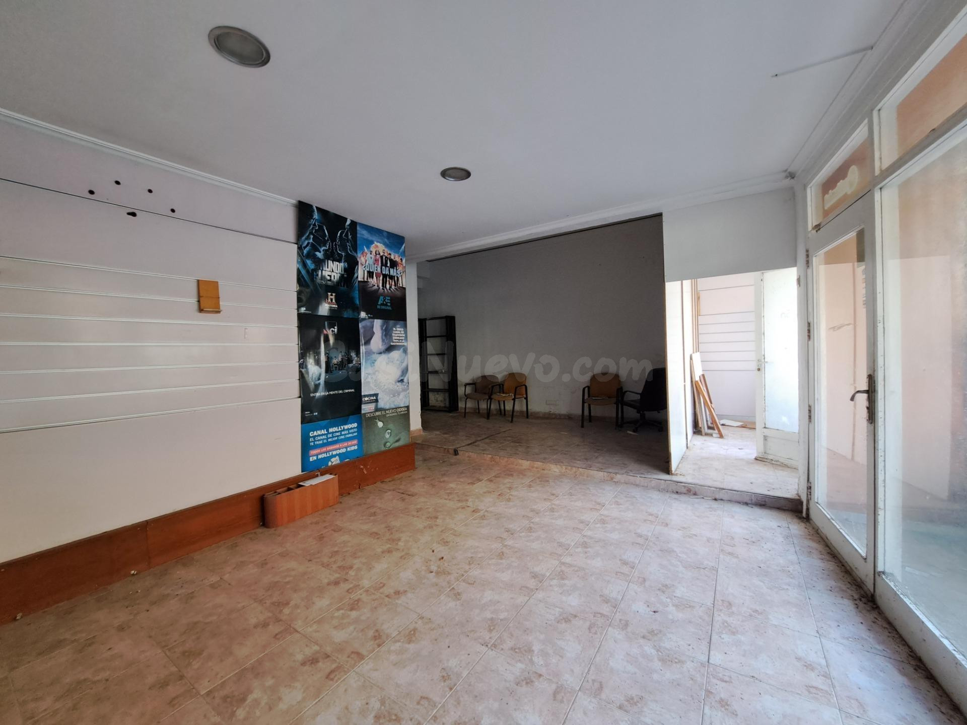 Local comercial + solar en venta en Dénia.