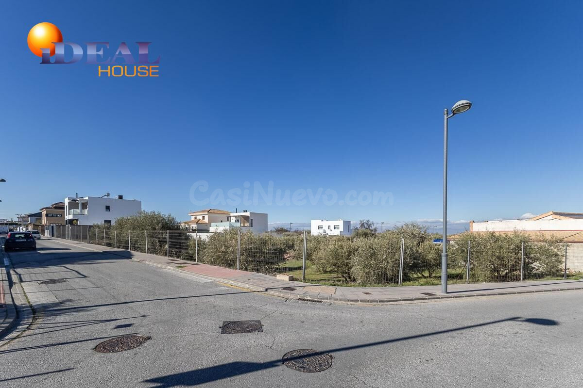 SOLAR CON USO RESIDENCIAL EN VENTA EN LA ZUBIA - foto 3