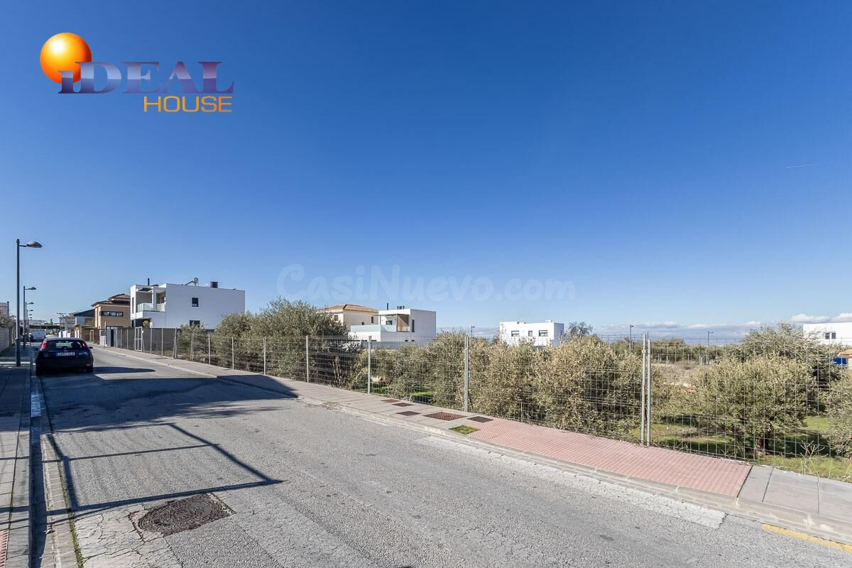 SOLAR CON USO RESIDENCIAL EN VENTA EN LA ZUBIA - foto 4
